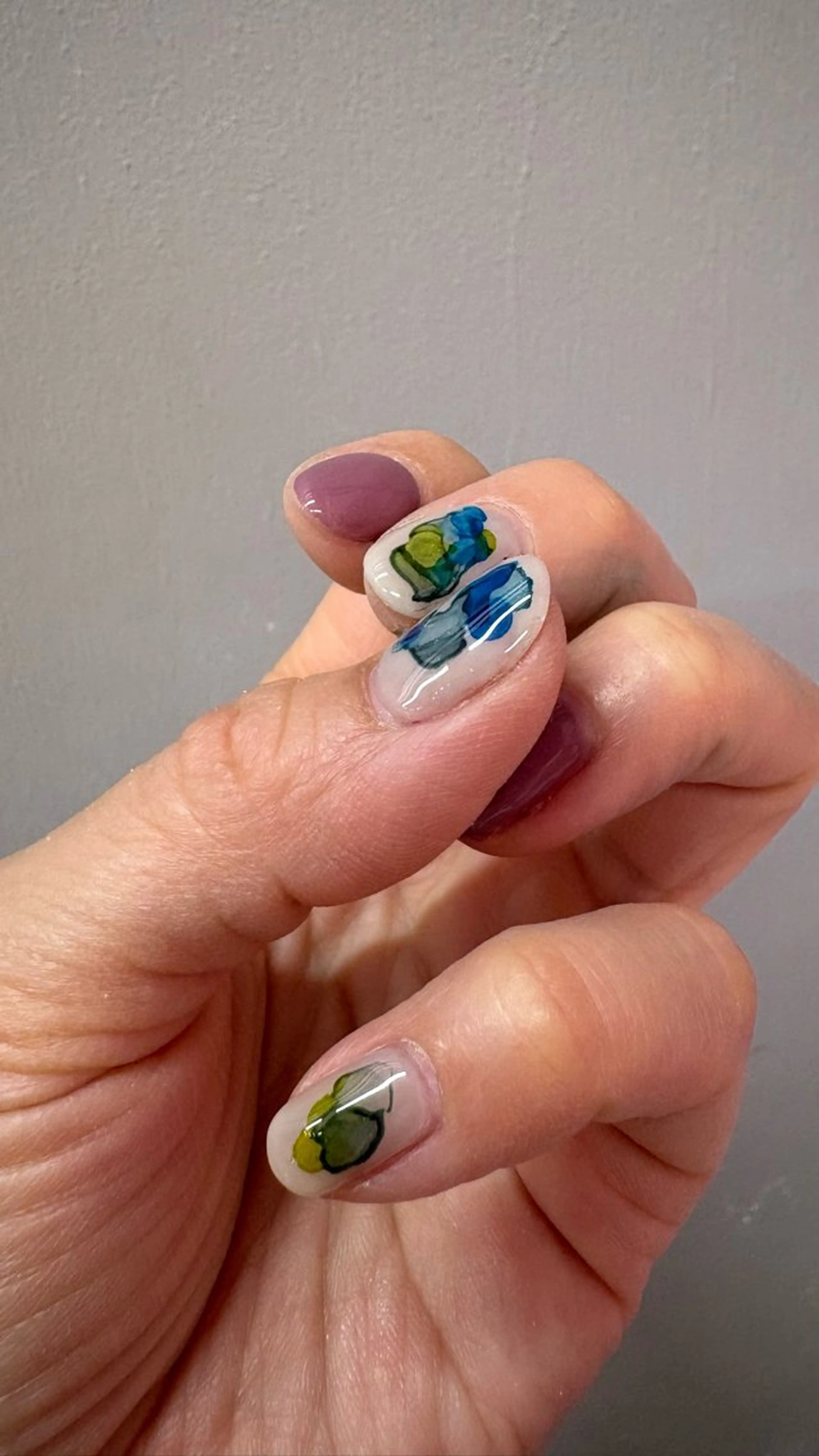 ネイル ニコネイルサロンワークスクール所属・ニコネイルスクール 5NISHIのネイルデザイン