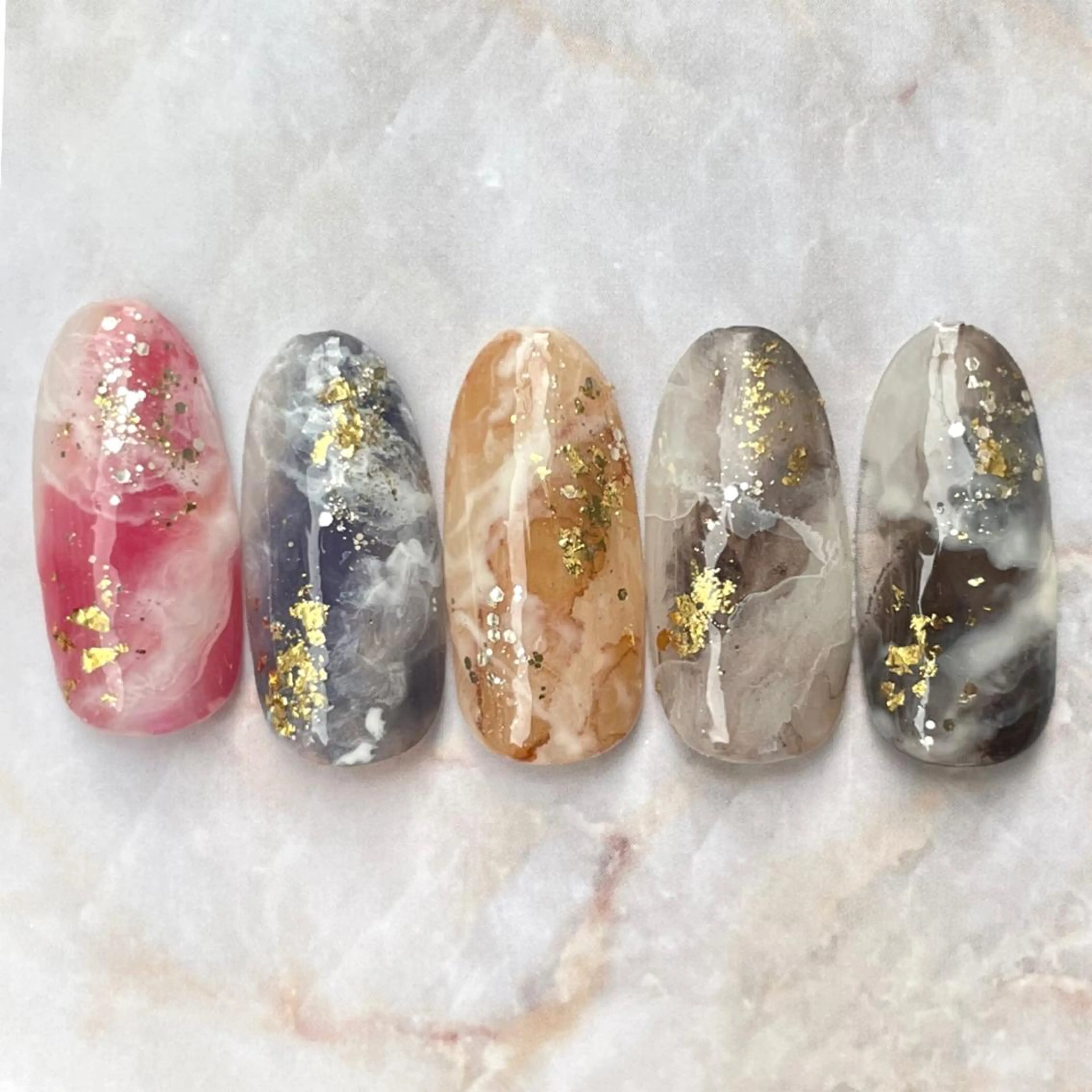 ミディアム Lety total beautyのネイルデザイン