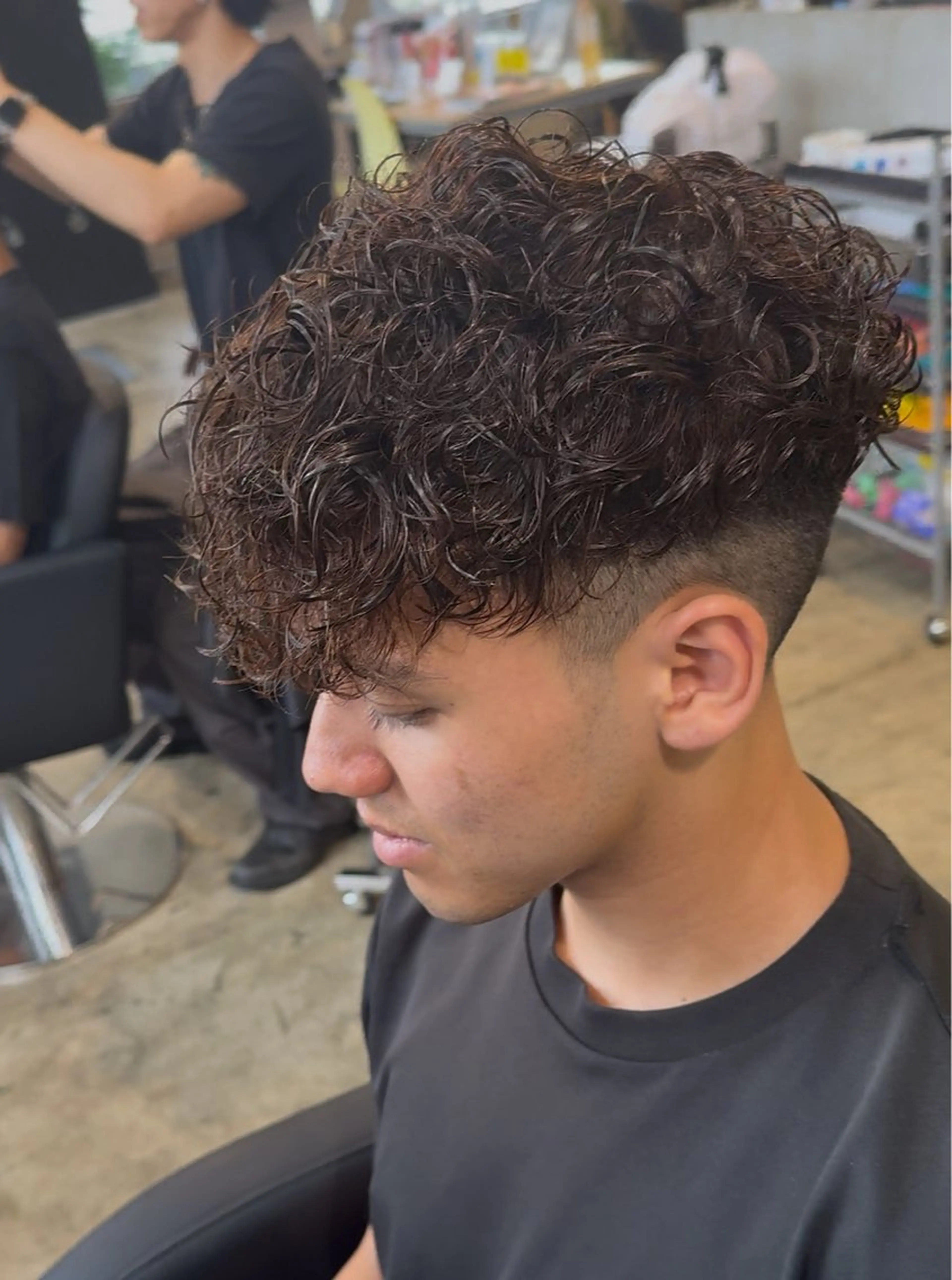 ショート パーマ メンズ スペインカール カット パーマ 🔥メンズ圧倒的人気 ROOOMEN松田隆のヘアスタイル