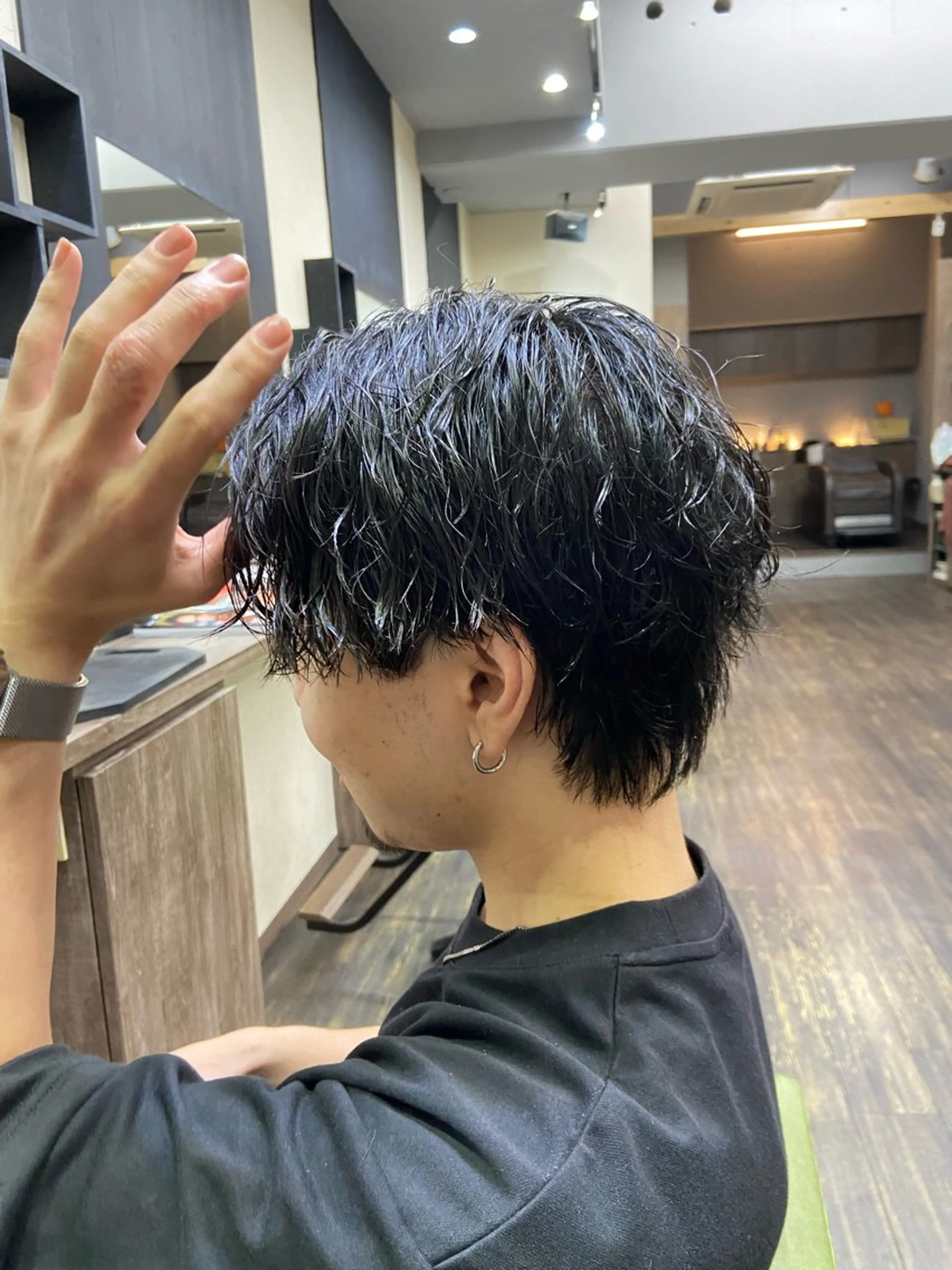 ミディアム ミディアムパーマ ツイストパーマ カット パーマ メンズ レオ所属・仁和山 晃のヘアスタイル