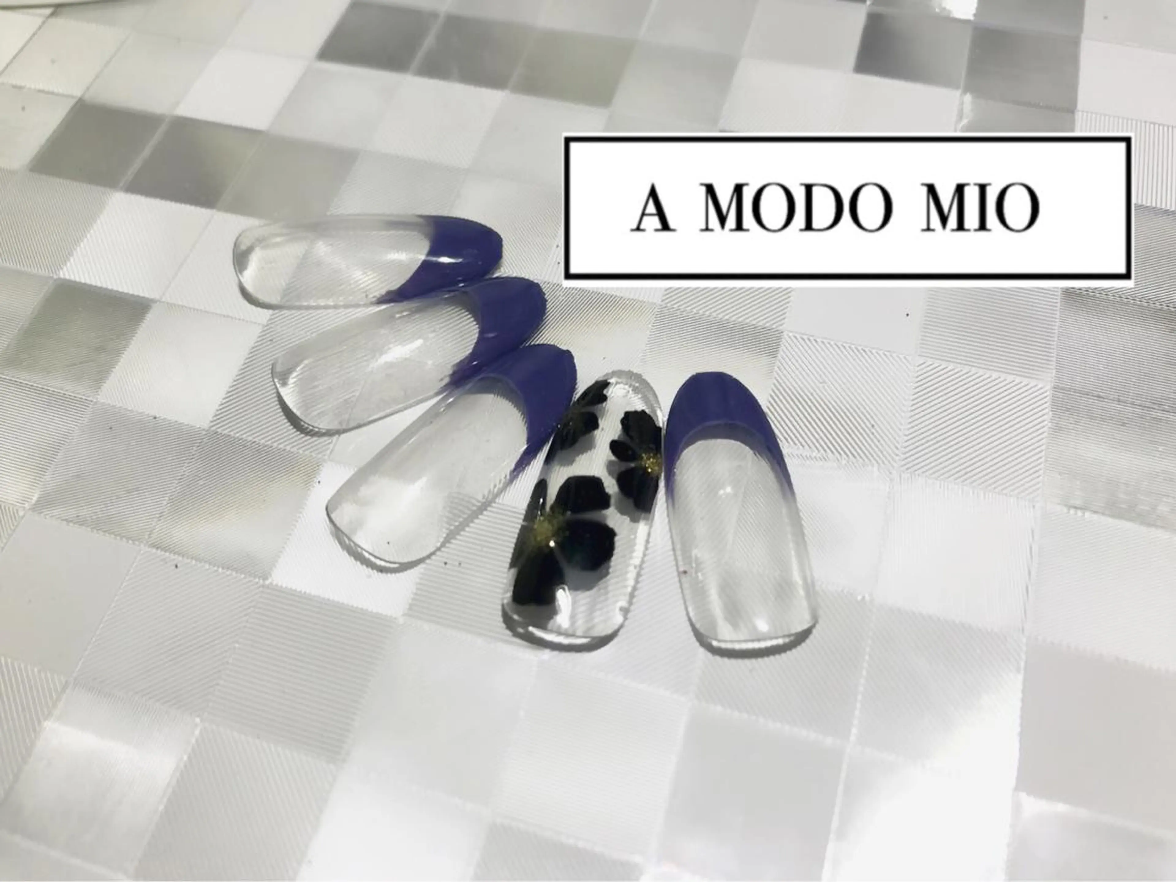 ネイル A MODO MIOのネイルデザイン
