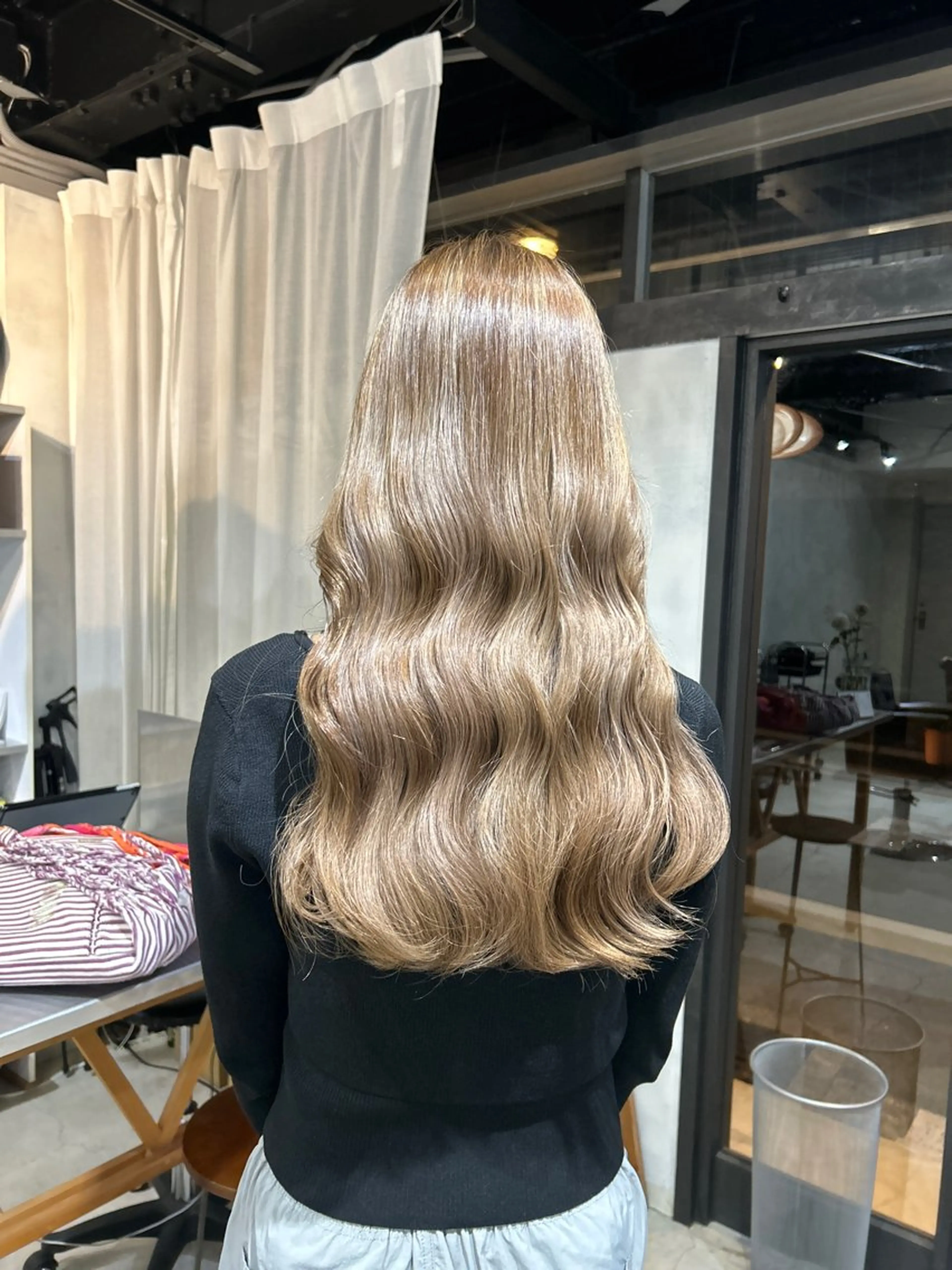 ブリーチ＋オラプレックストリートメント、ケアブリーチ使用（リタッチ可）の写真