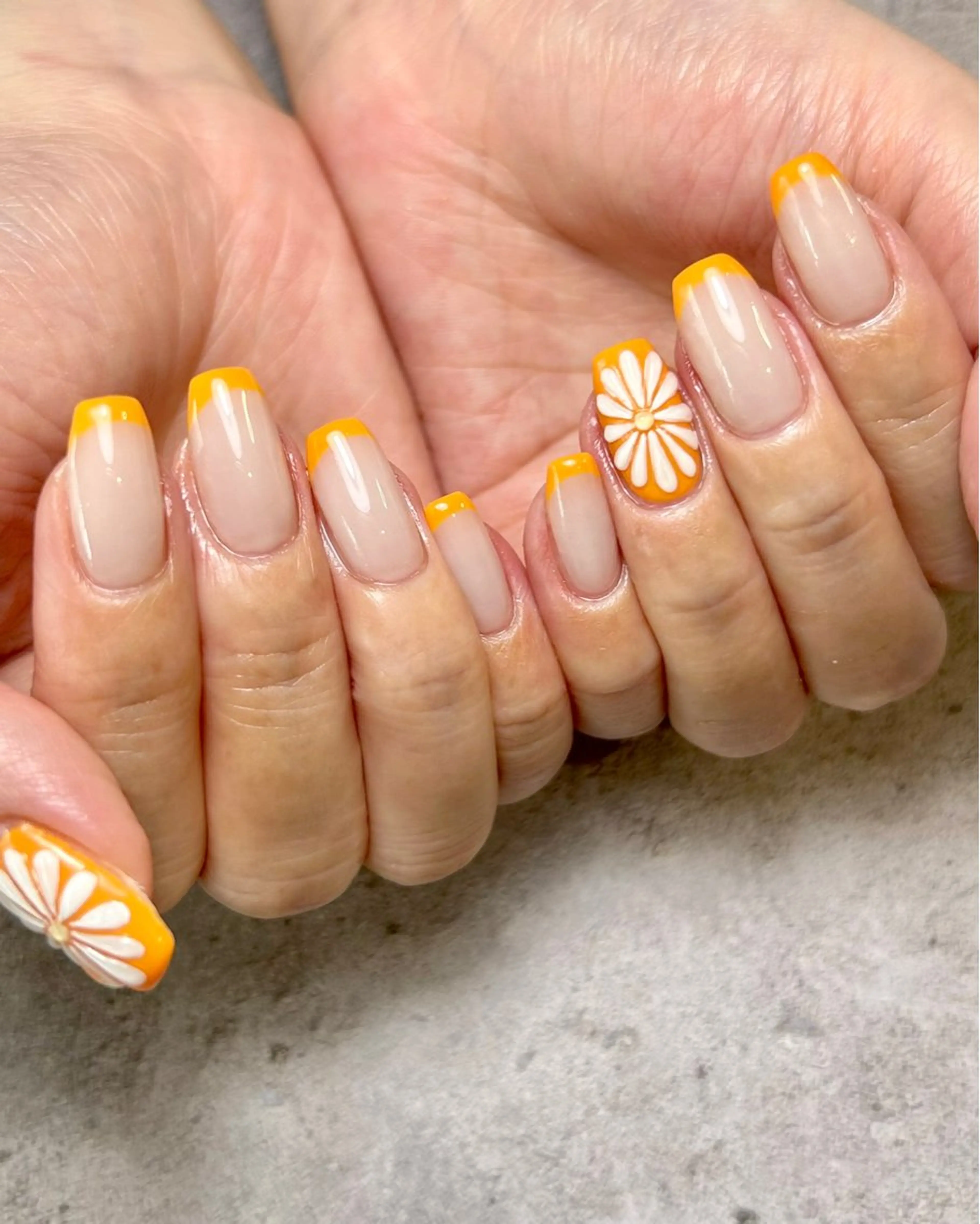 ネイル フレンチネイル 持ち込み オレンジ ハンドネイル Reflection marikoのネイルデザイン