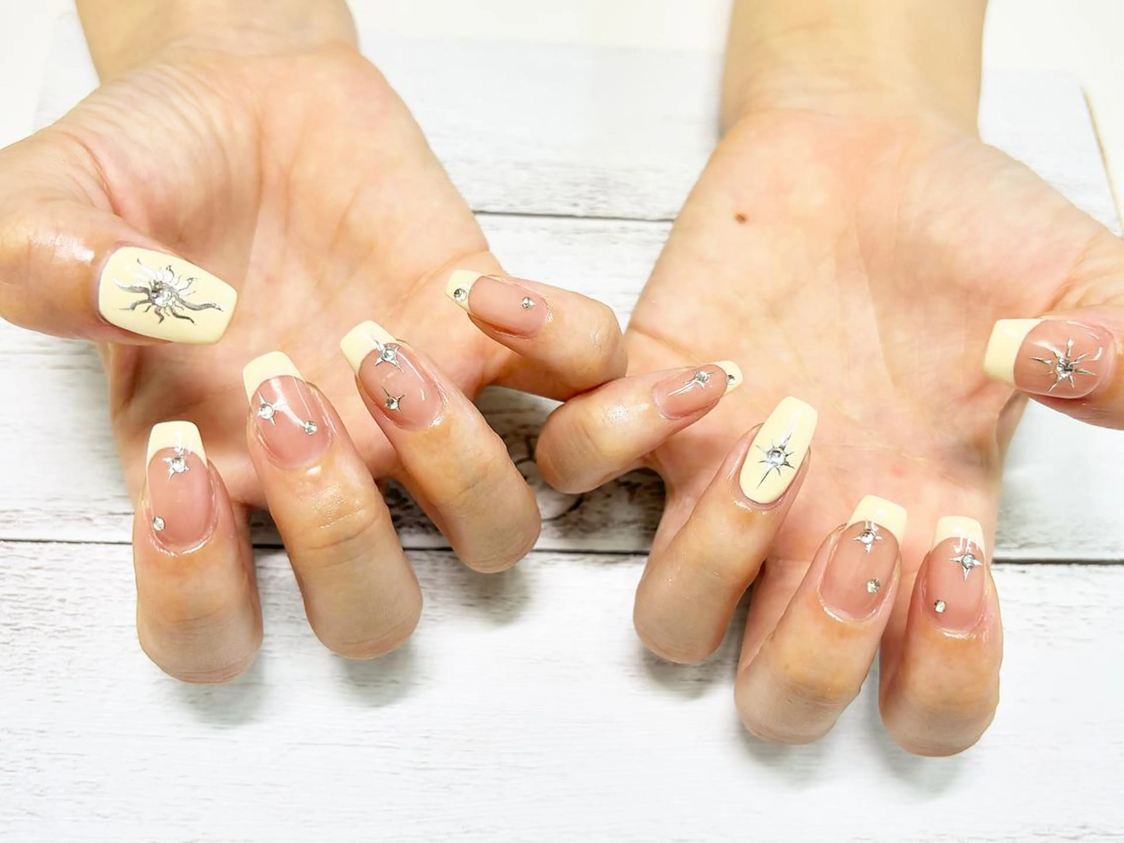 ネイル 長さ出し ジェルネイル 持ち込み パラジェル 春ネイル ハンドネイル リラネイル ギョウのネイルデザイン