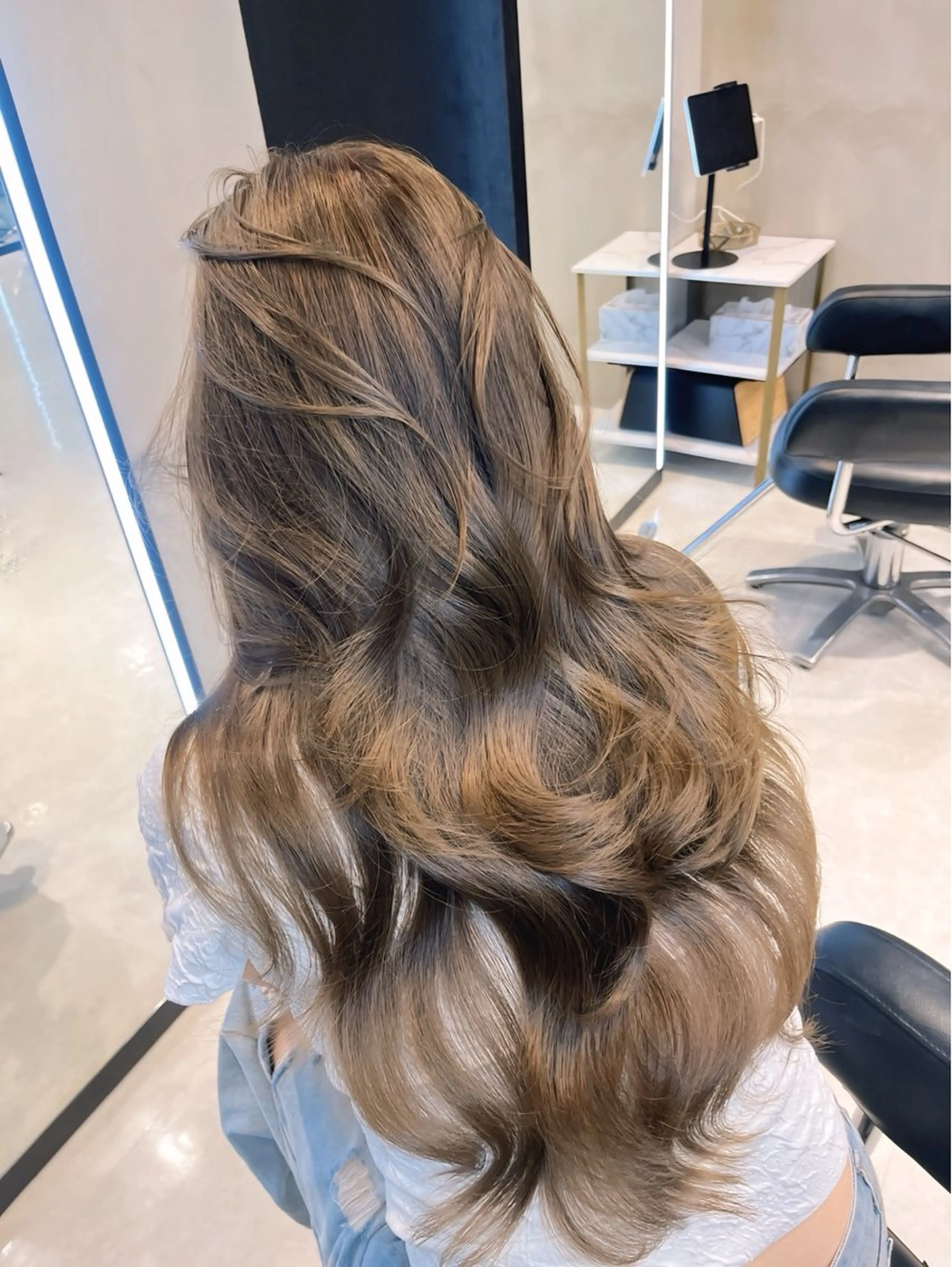 ロング カット ヘアカラー トリートメント 海野翔吾🇨🇳 ワンホンレイヤーのヘアスタイル