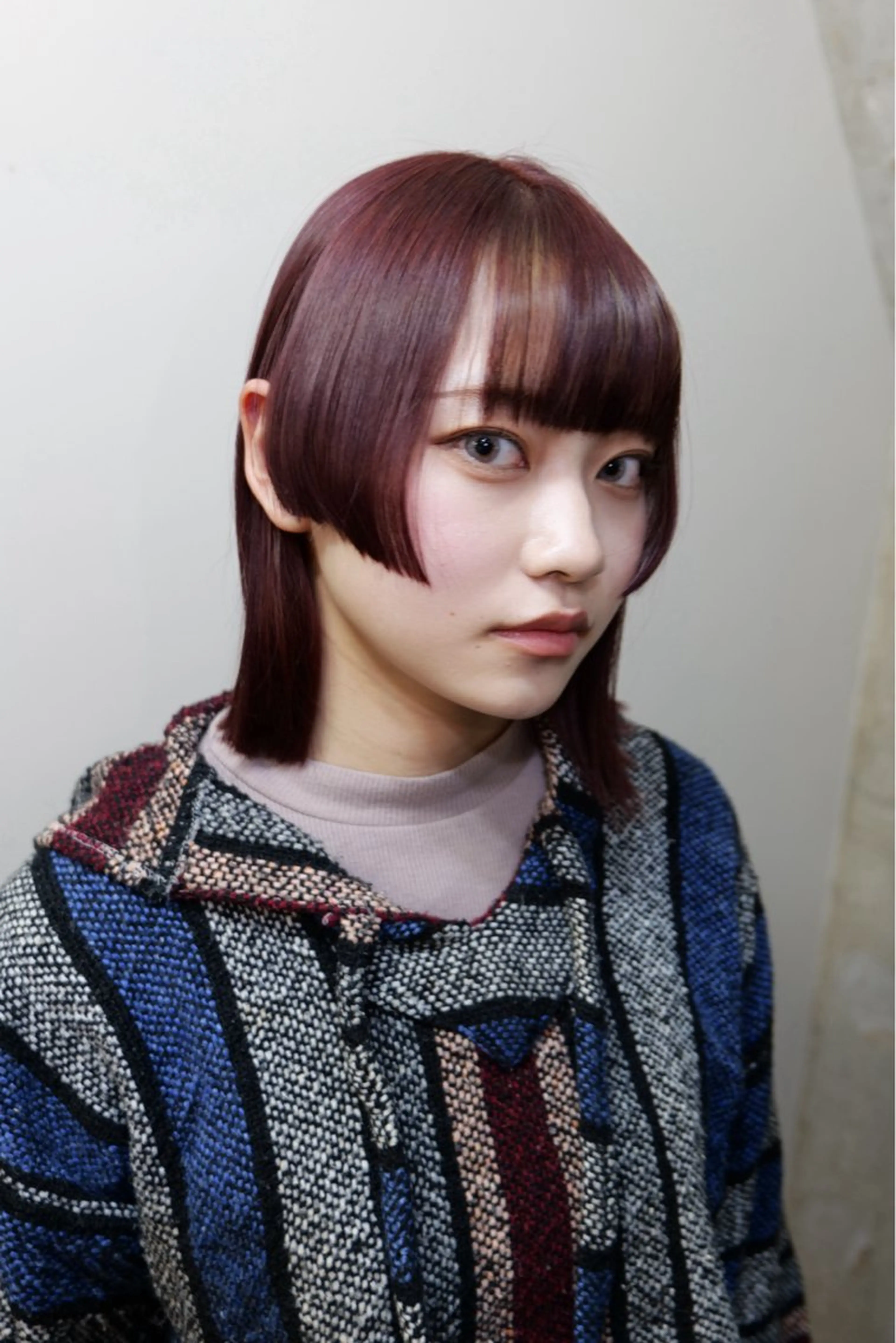 ミディアム カラー ブリーチ ケアブリーチ 𝙱𝙻𝙴𝙽 𝚋𝚢 𝚍𝚘𝚝.所属・🤍BLEN 窓🤍のヘアスタイル