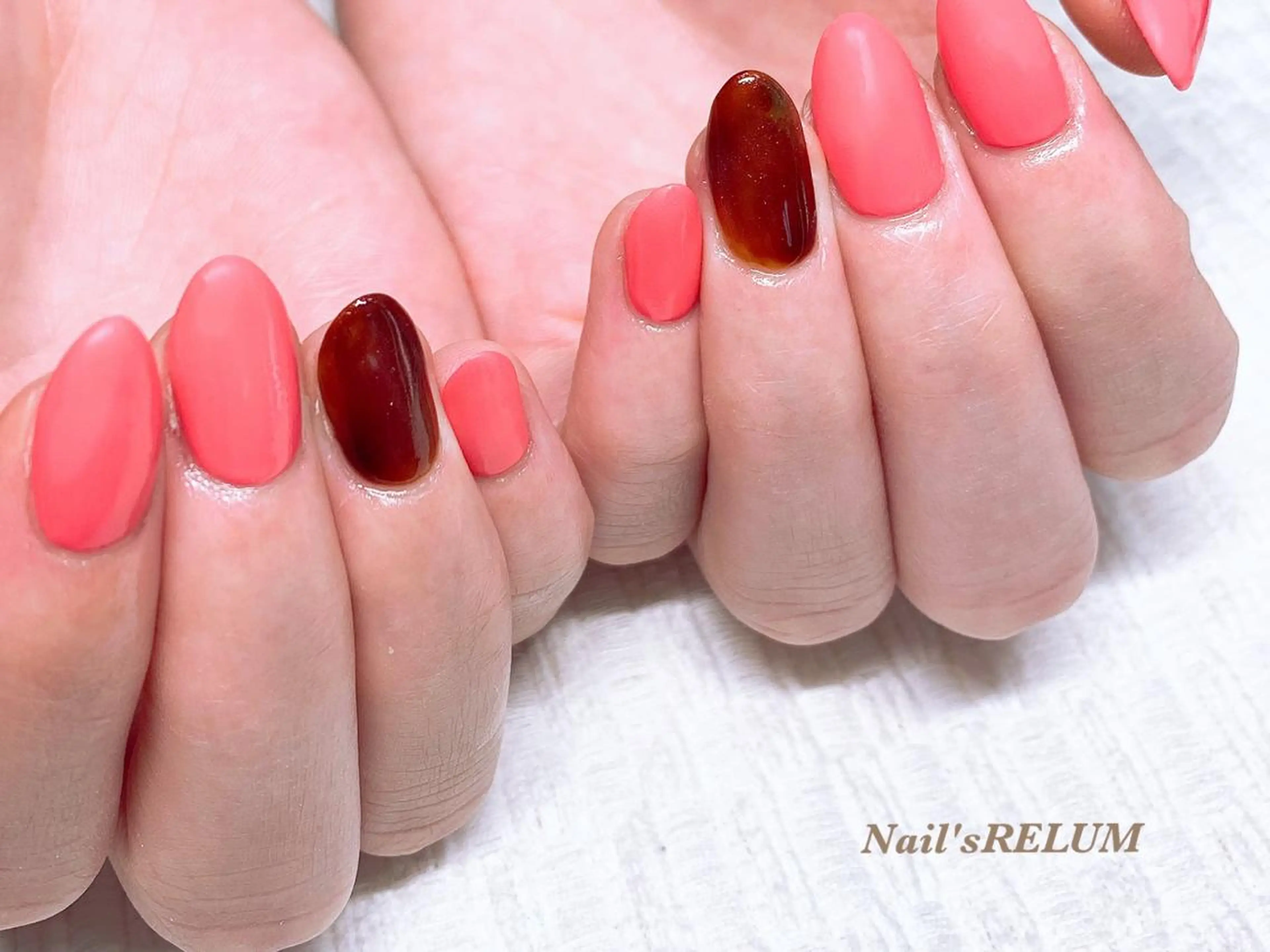 ネイル マットネイル ハンドネイル THECOLORS所属・近貞 莉奈のネイルデザイン