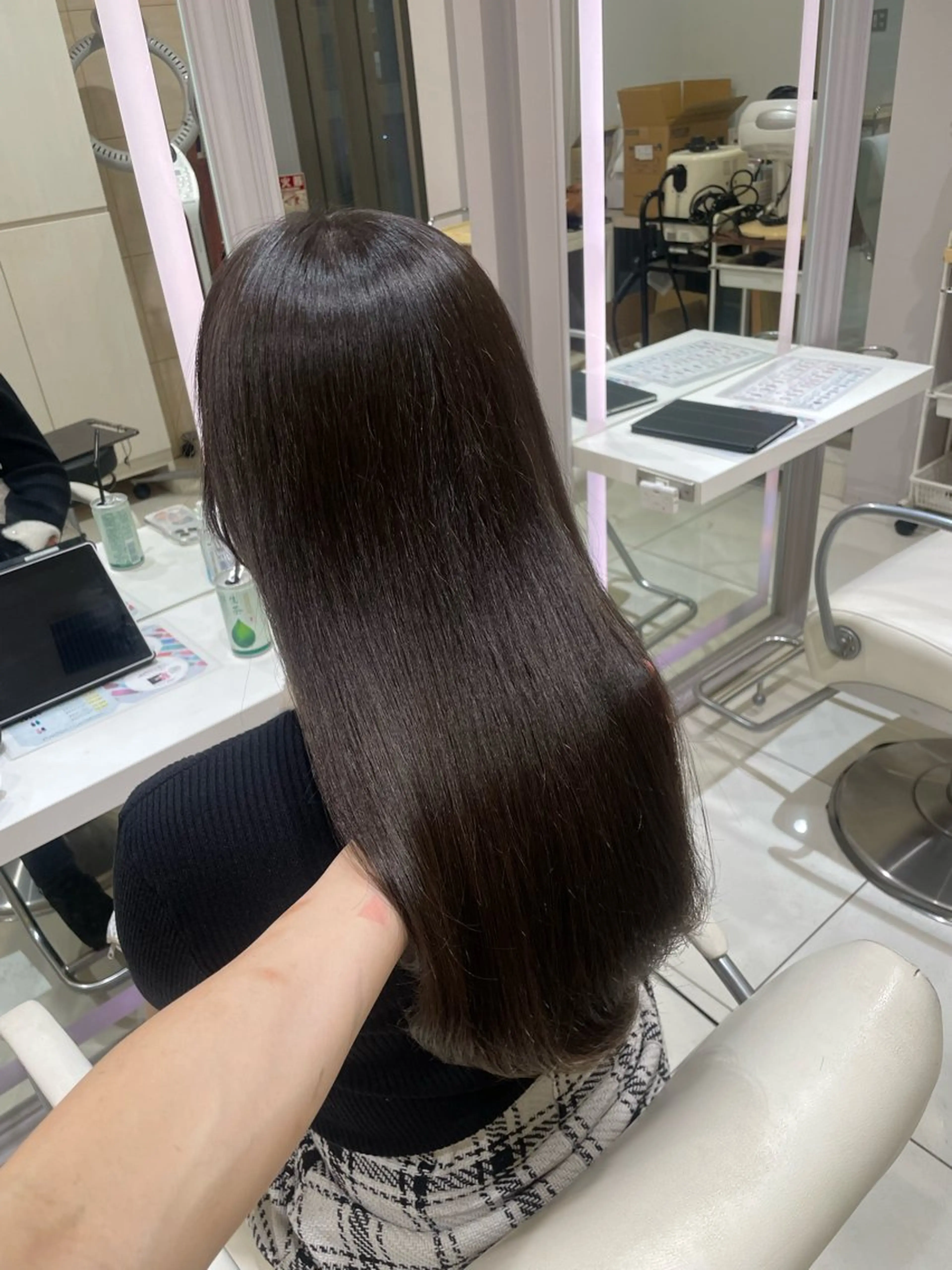 ロング カラー アッシュ アッシュグレー ダークアッシュ Euphoria 銀座店所属・Euphoria 銀座 みおこのヘアスタイル