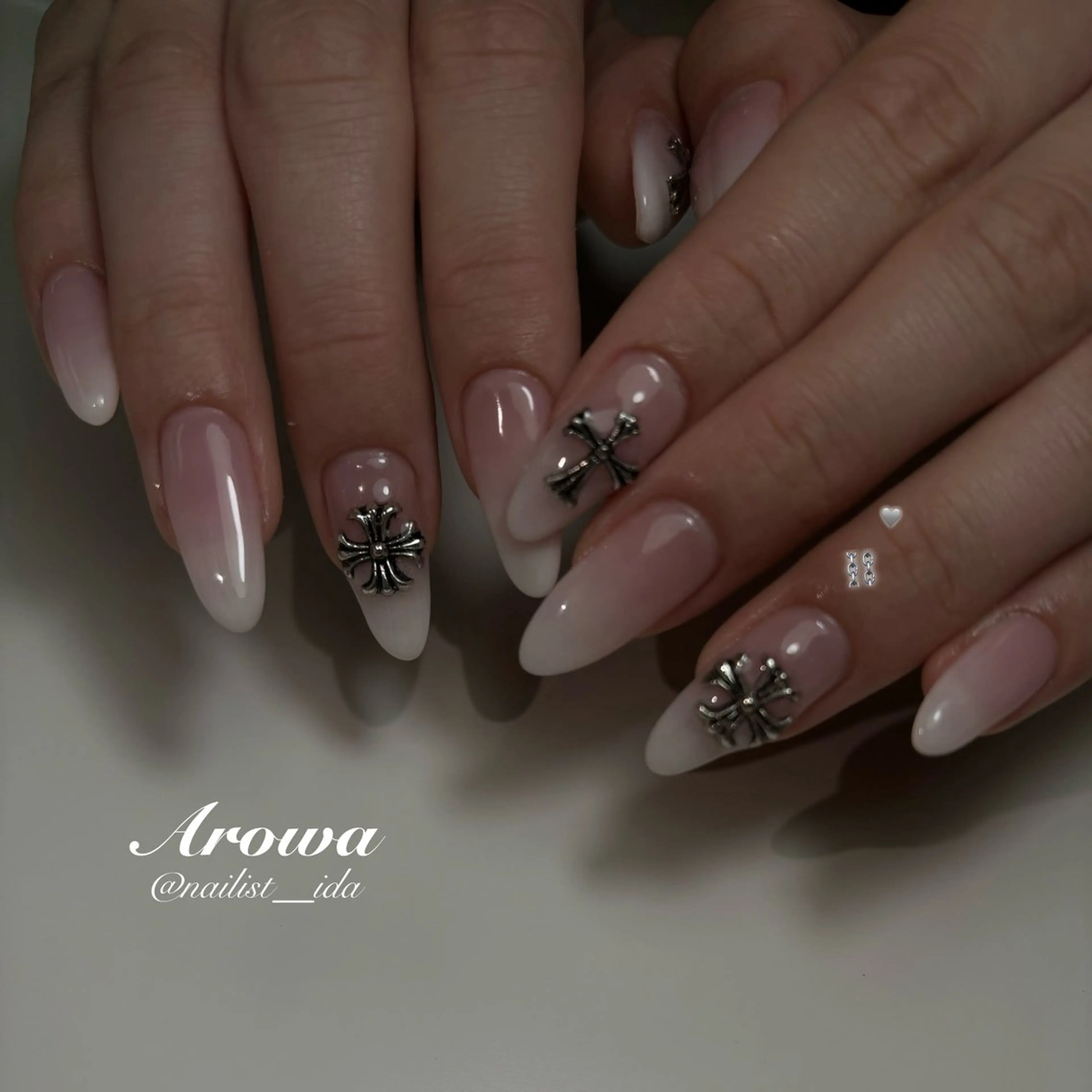 ネイル ハンドネイル Arowa 伊田のネイルデザイン