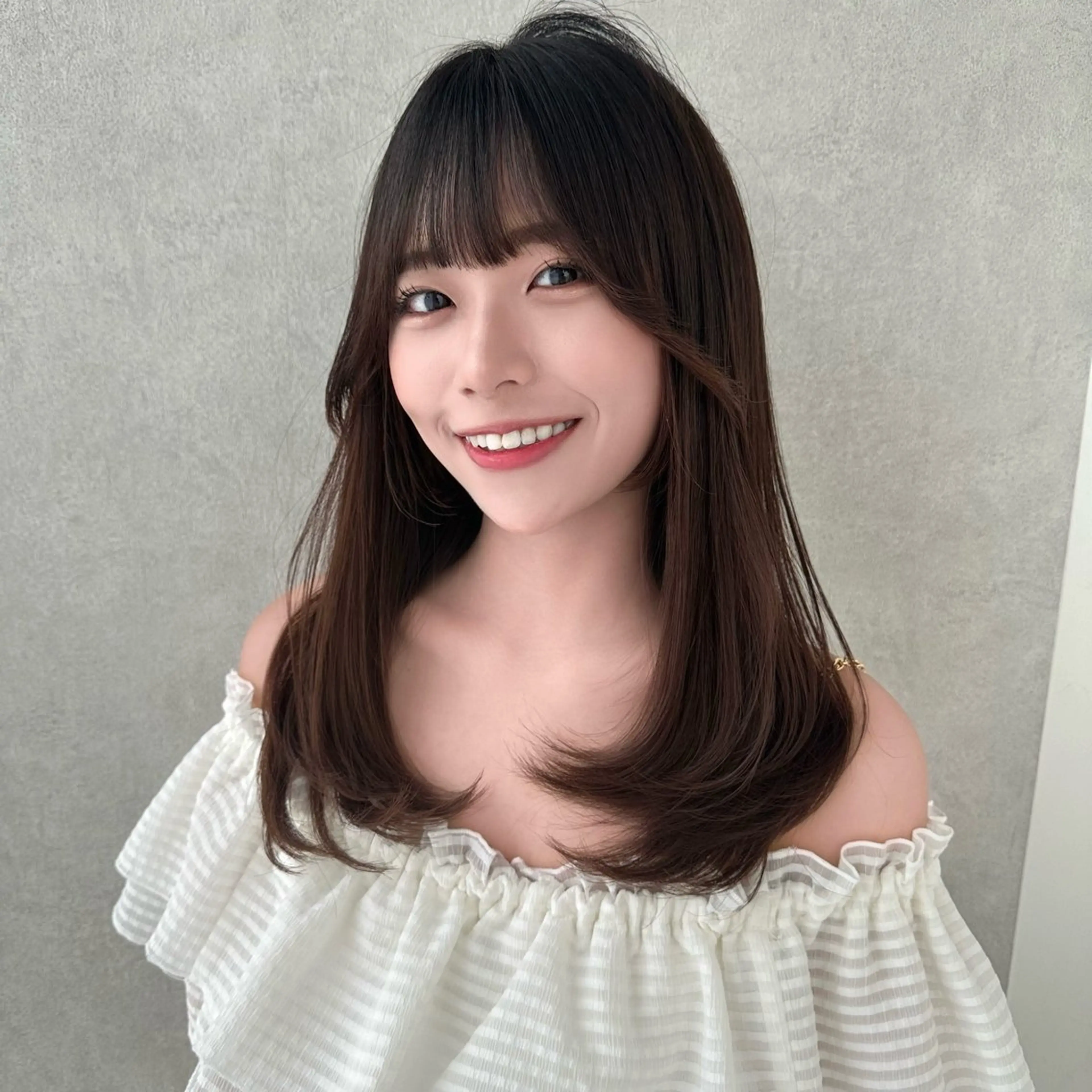セミロング カラー パーマ ヘアアレンジ カット ヘアカラー トリートメント FERiCIA.  表参道所属・レイヤーカット 🪄吉野翔悟のヘアスタイル