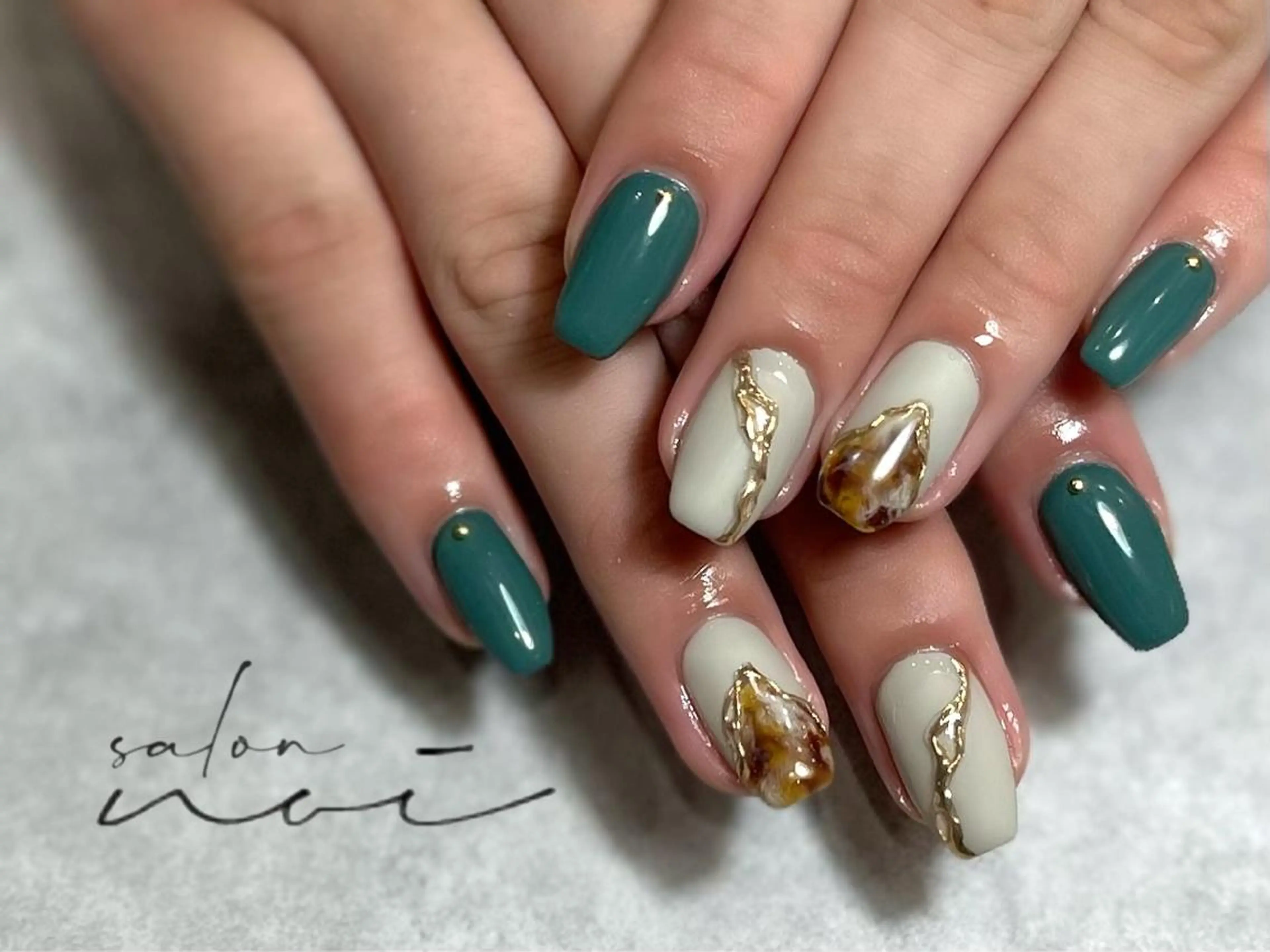 ネイル アートネイル ニュアンスネイル ハンドネイル salon noi所属・salon noiのネイルデザイン