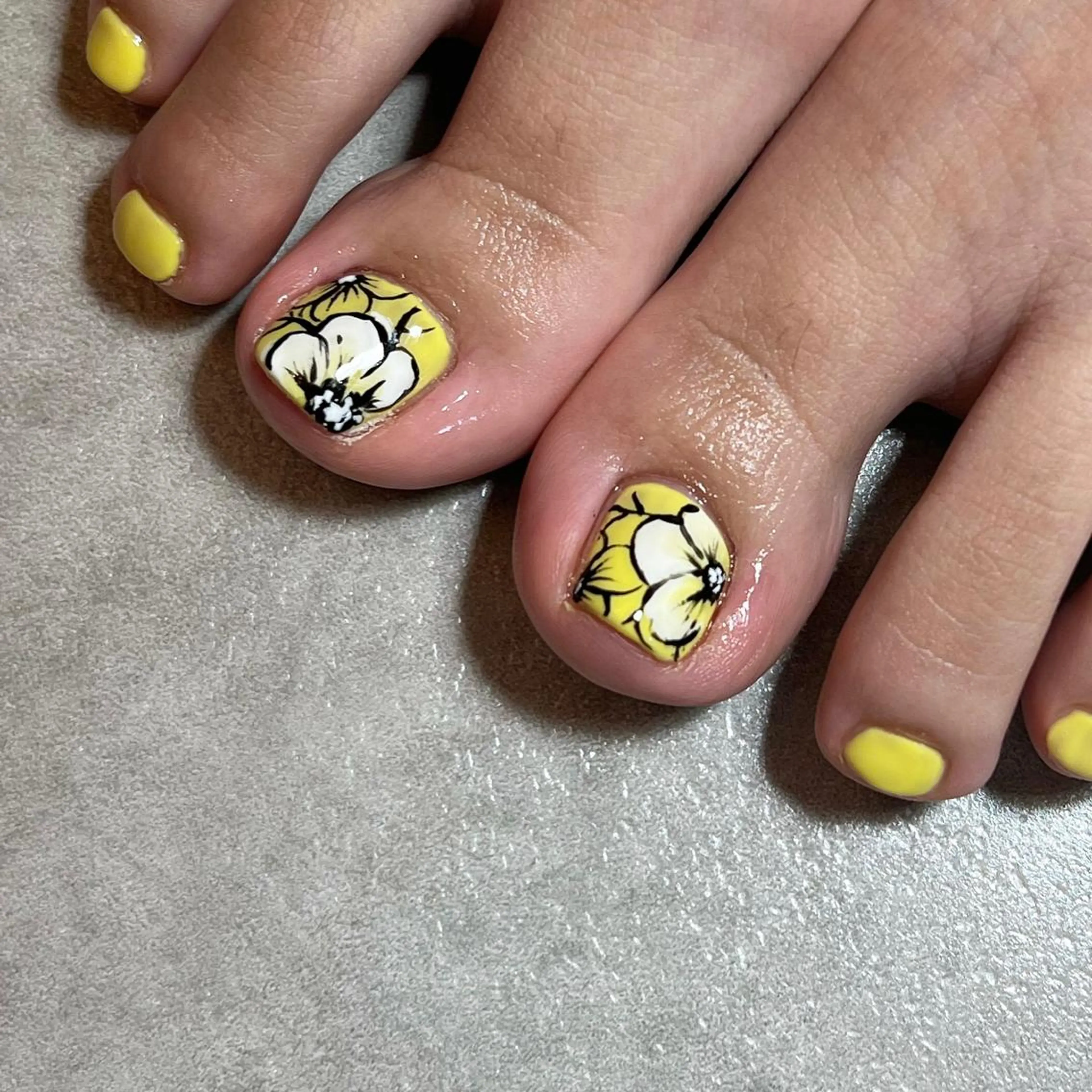 ネイル フラワーネイル ニュアンスネイル 黄色 Nail Salon&School REPLENDA所属・REPLENDA/ azusa(石井梓)のネイルデザイン