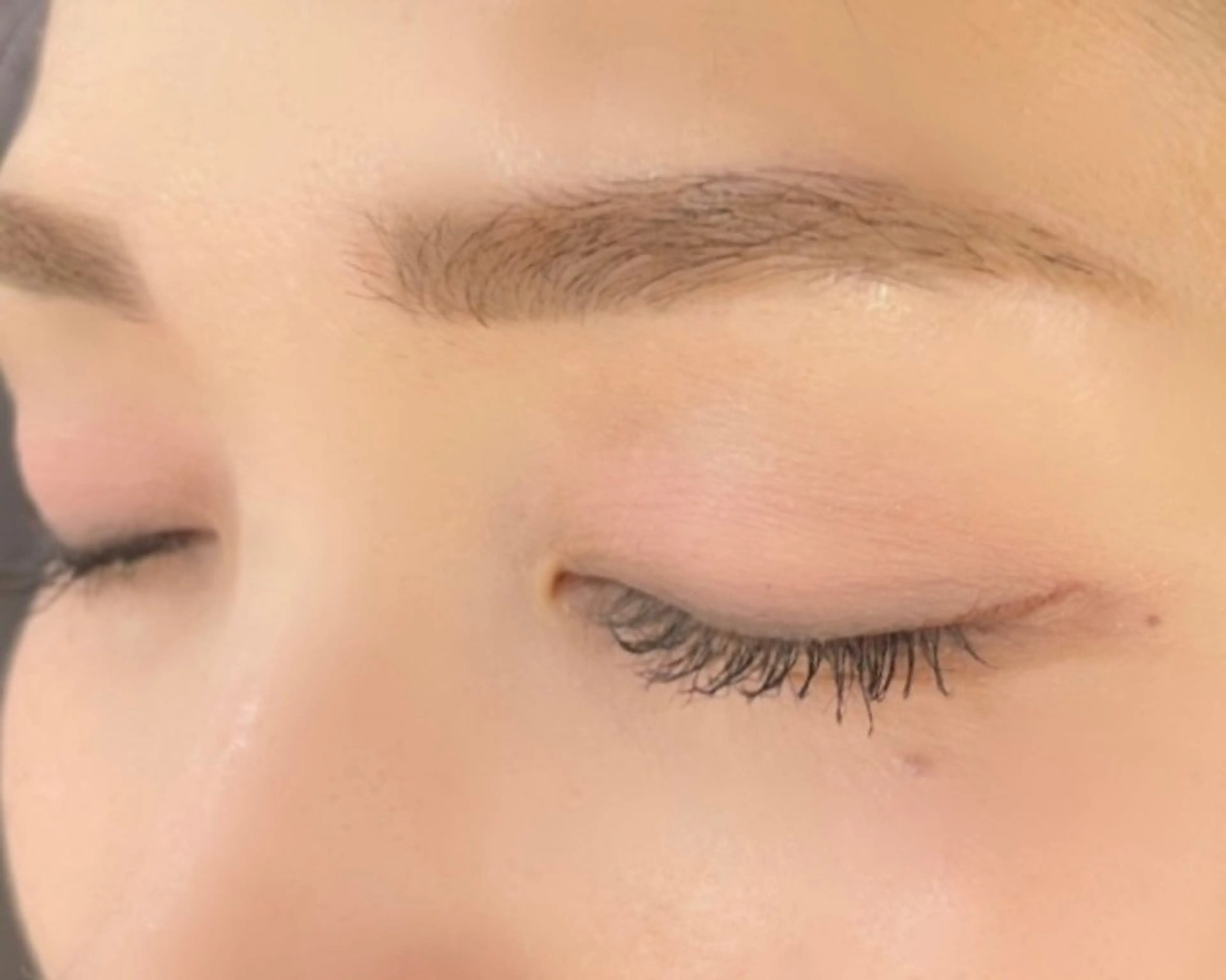 アイブロウ ワックス脱毛 眉カット I-FLAT Yurikaの眉毛・アイブロウイメージ