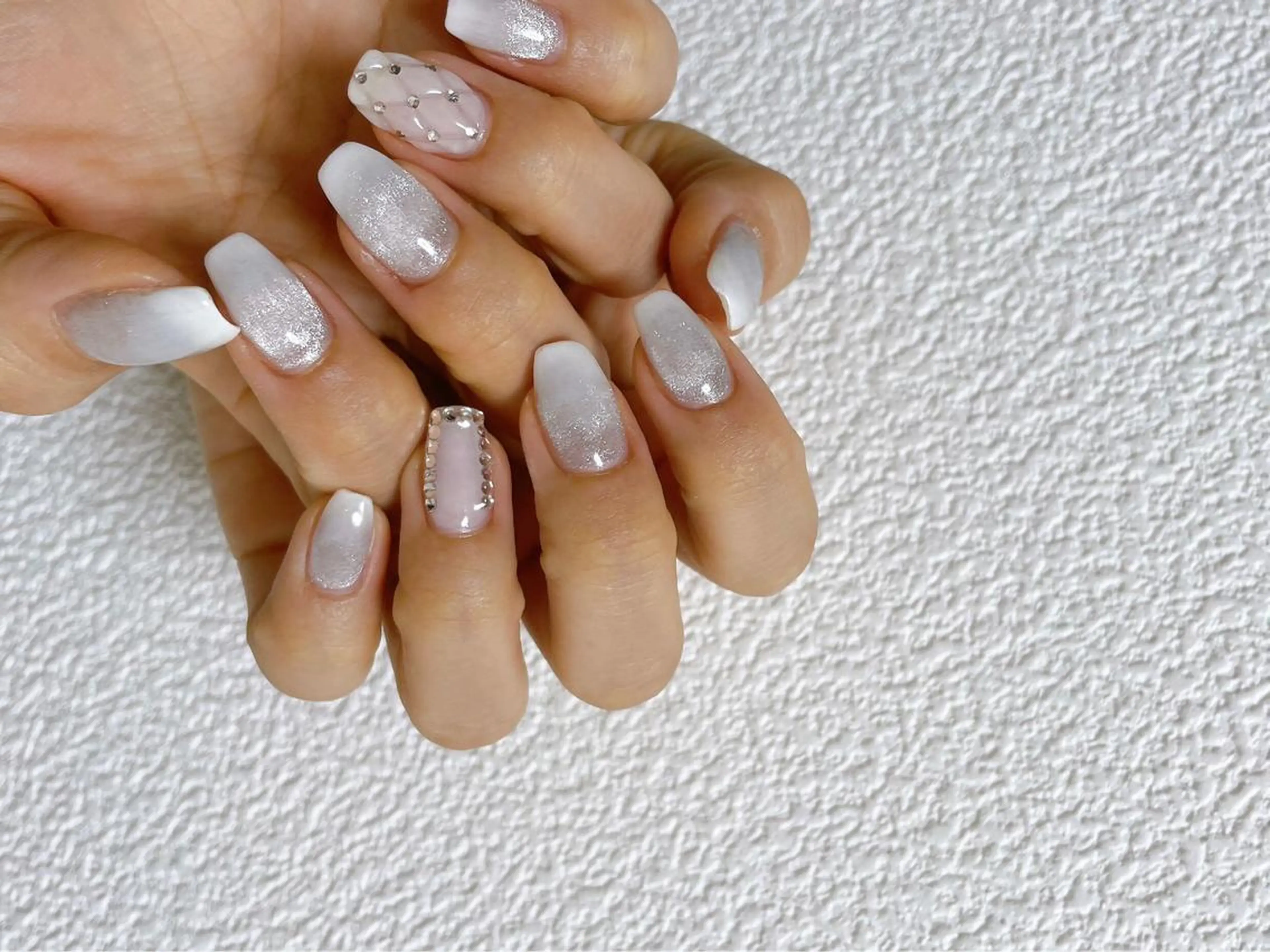 ネイル ホワイト ハンドネイル kiki nail 二子玉川のネイルデザイン