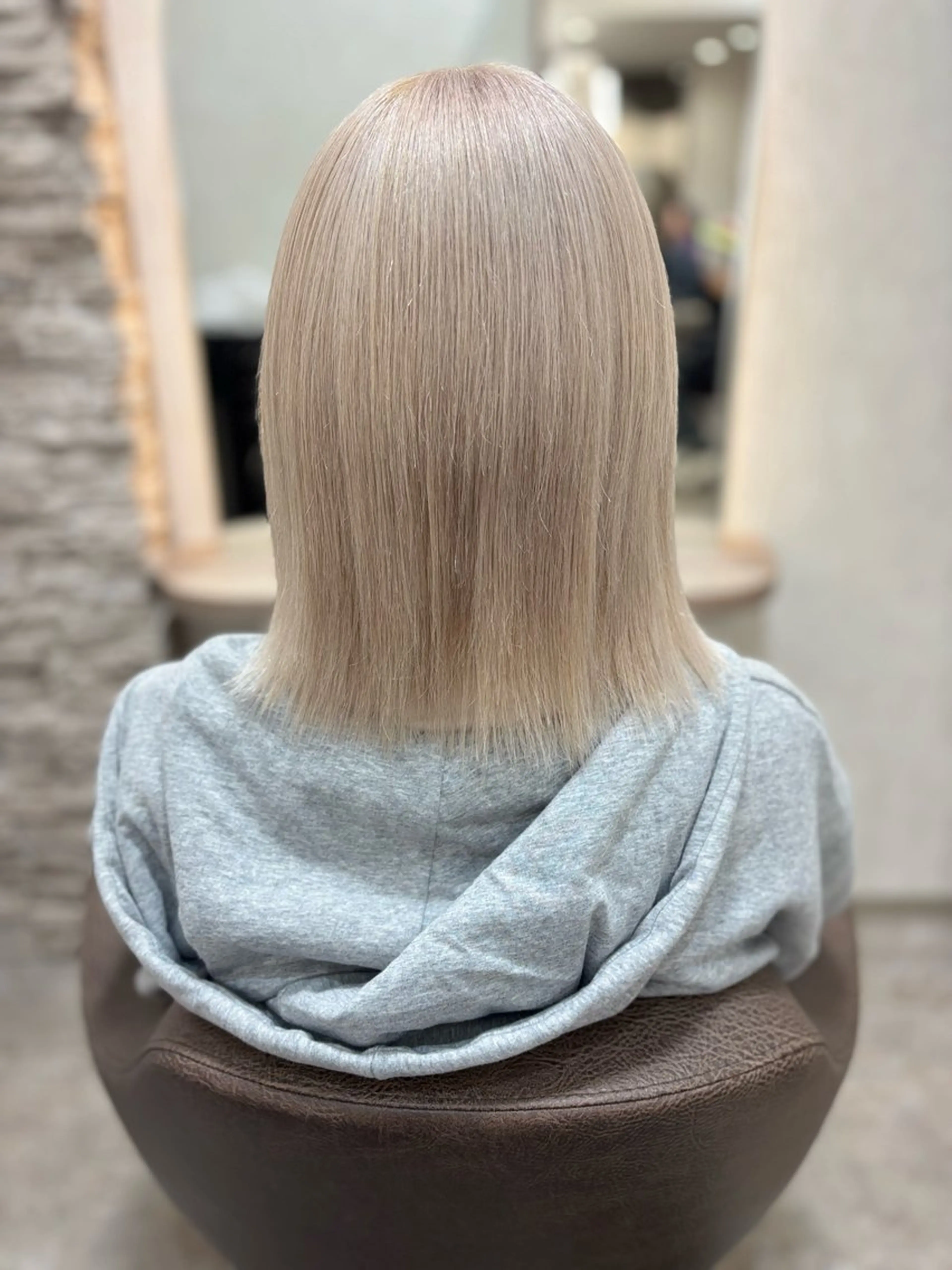 ミディアム カラー ベージュカラー ブリーチ ケアブリーチ ミルクティーベージュ ヘアカラー アンククロス池袋北口所属・韓国ヘア♡髪質改善♡ エクステ♡YUKIのヘアスタイル