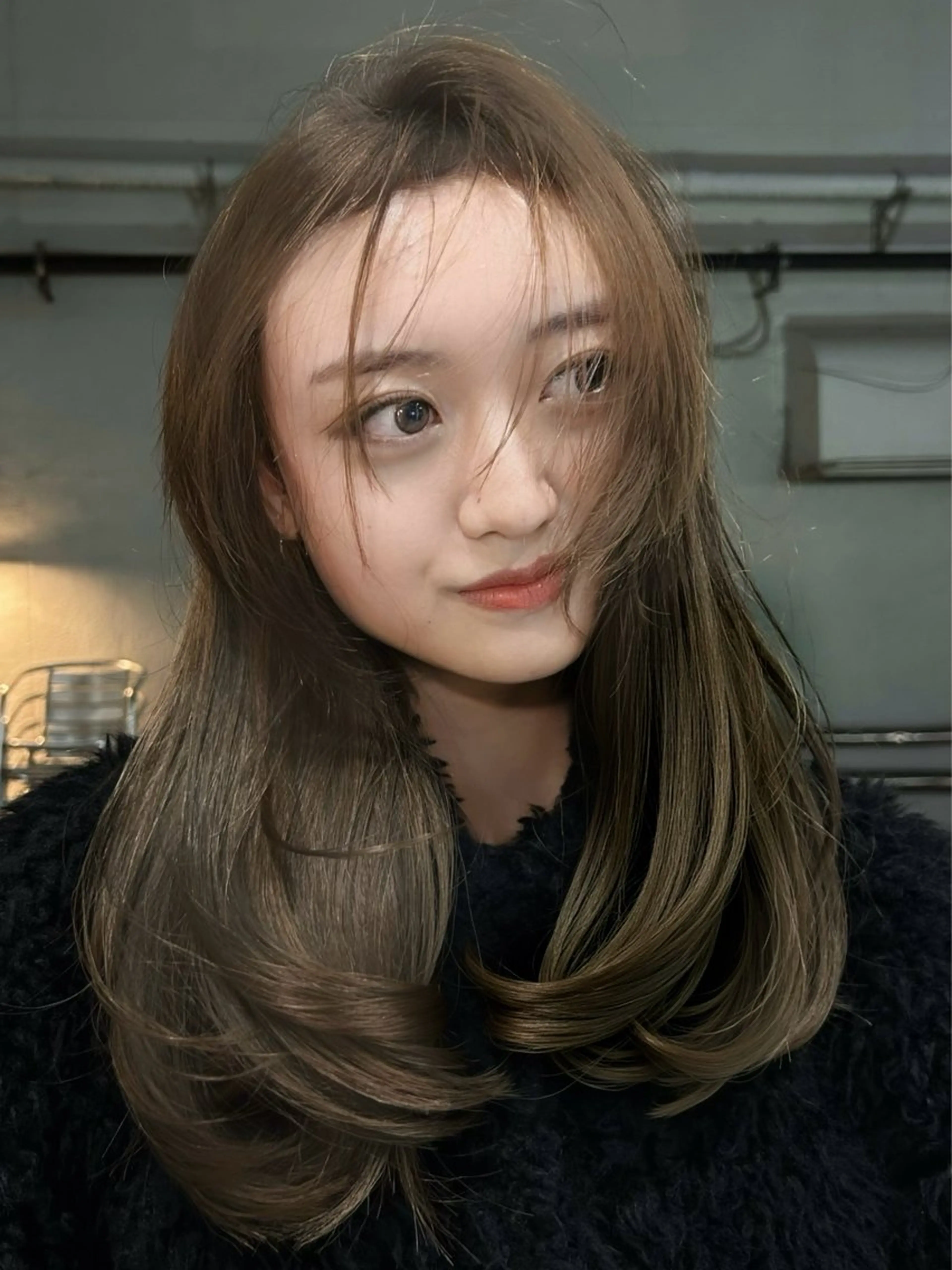 セミロング カラー ベージュカラー ブリーチ 透明感カラー ダブルカラー オリーブベージュ cope’u ROWEN所属・🪽デザインカラー/ ブリーチ/陽向🪽のヘアスタイル