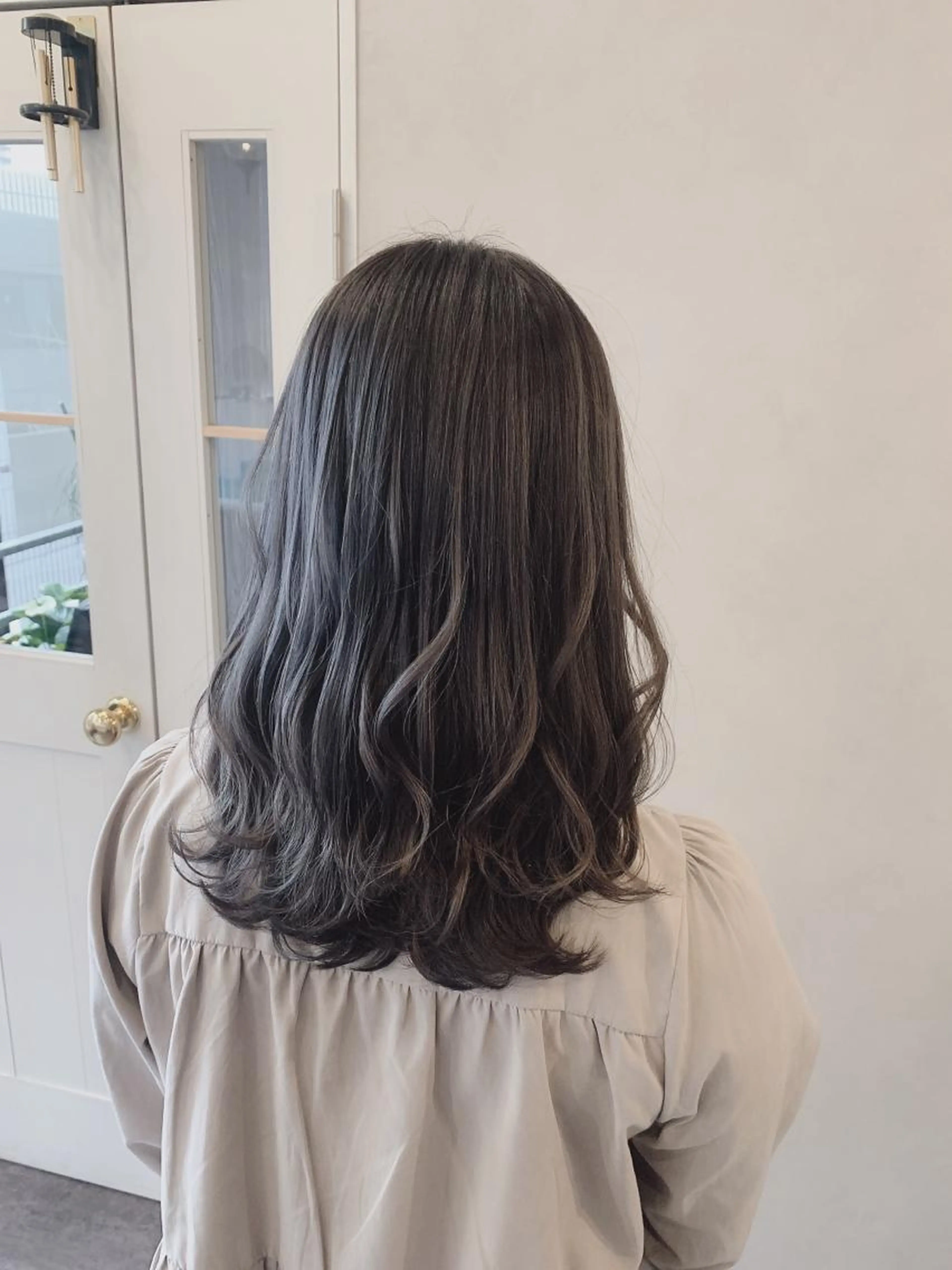 新規限定✨黒染めなしで暗髪透け感カラー＋ウル艶トリートメント✨の写真