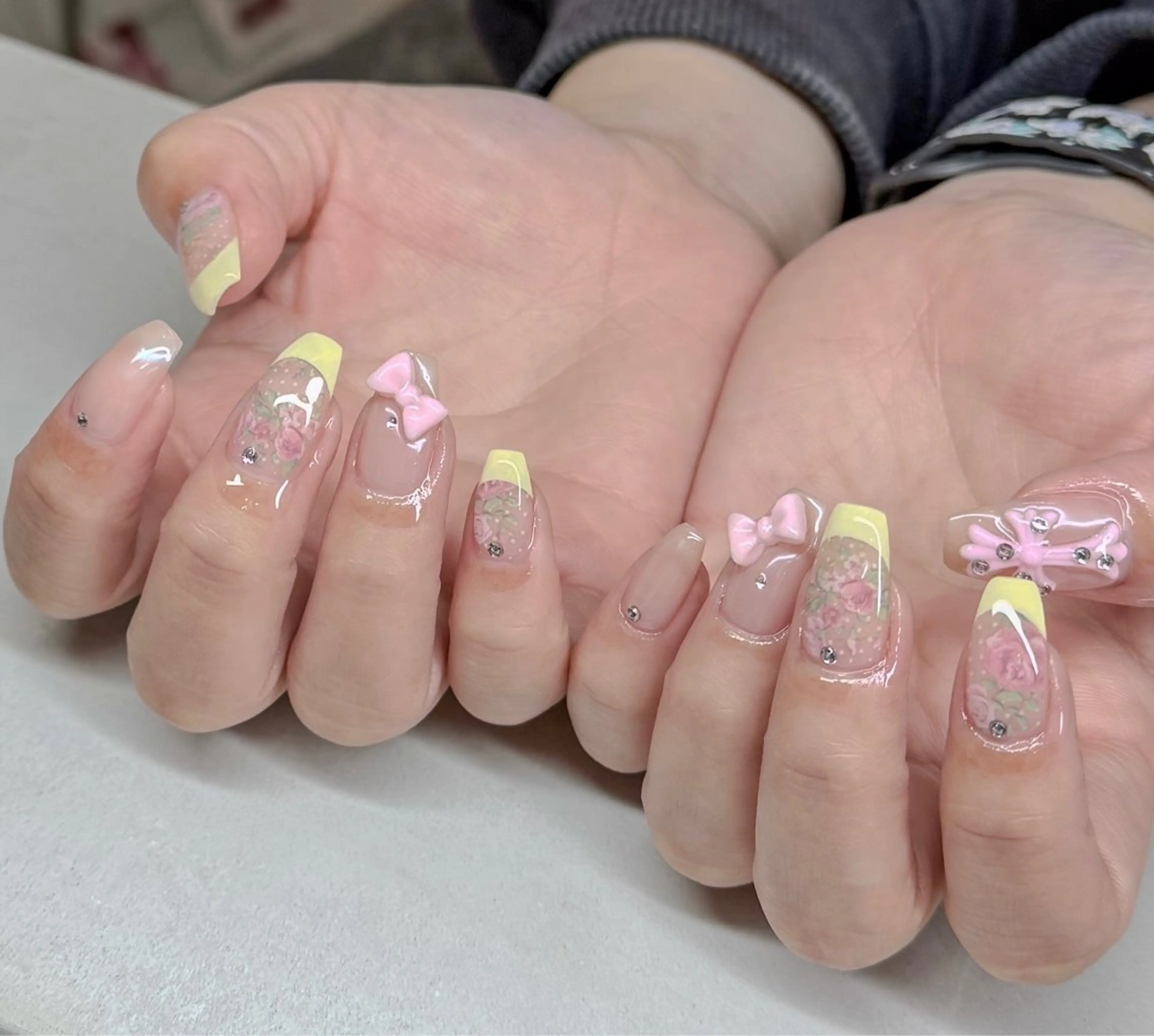 ネイル ハンドネイル ハンドケア num-fi Aiのネイルデザイン