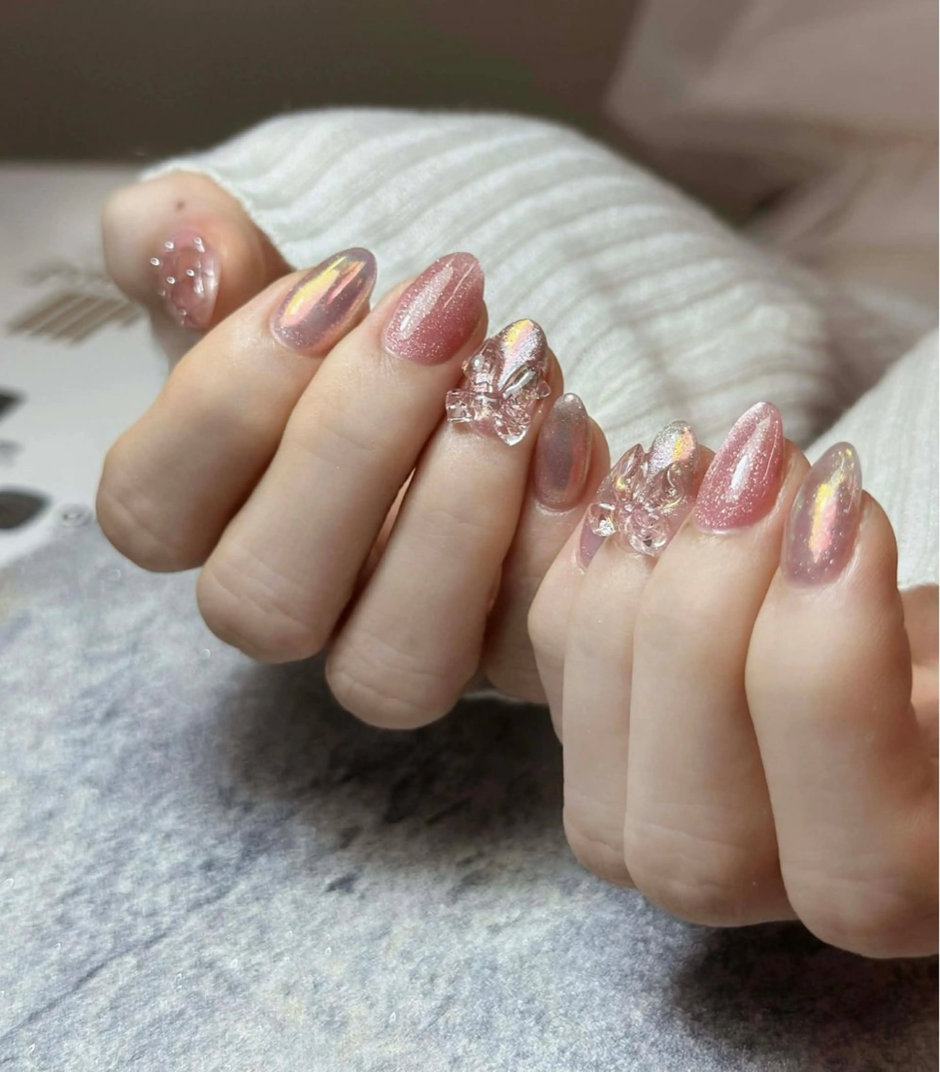 ネイル オーロラネイル ブルー チークネイル フットネイル フレンチネイル ハンドネイル Ema エマのネイルデザイン