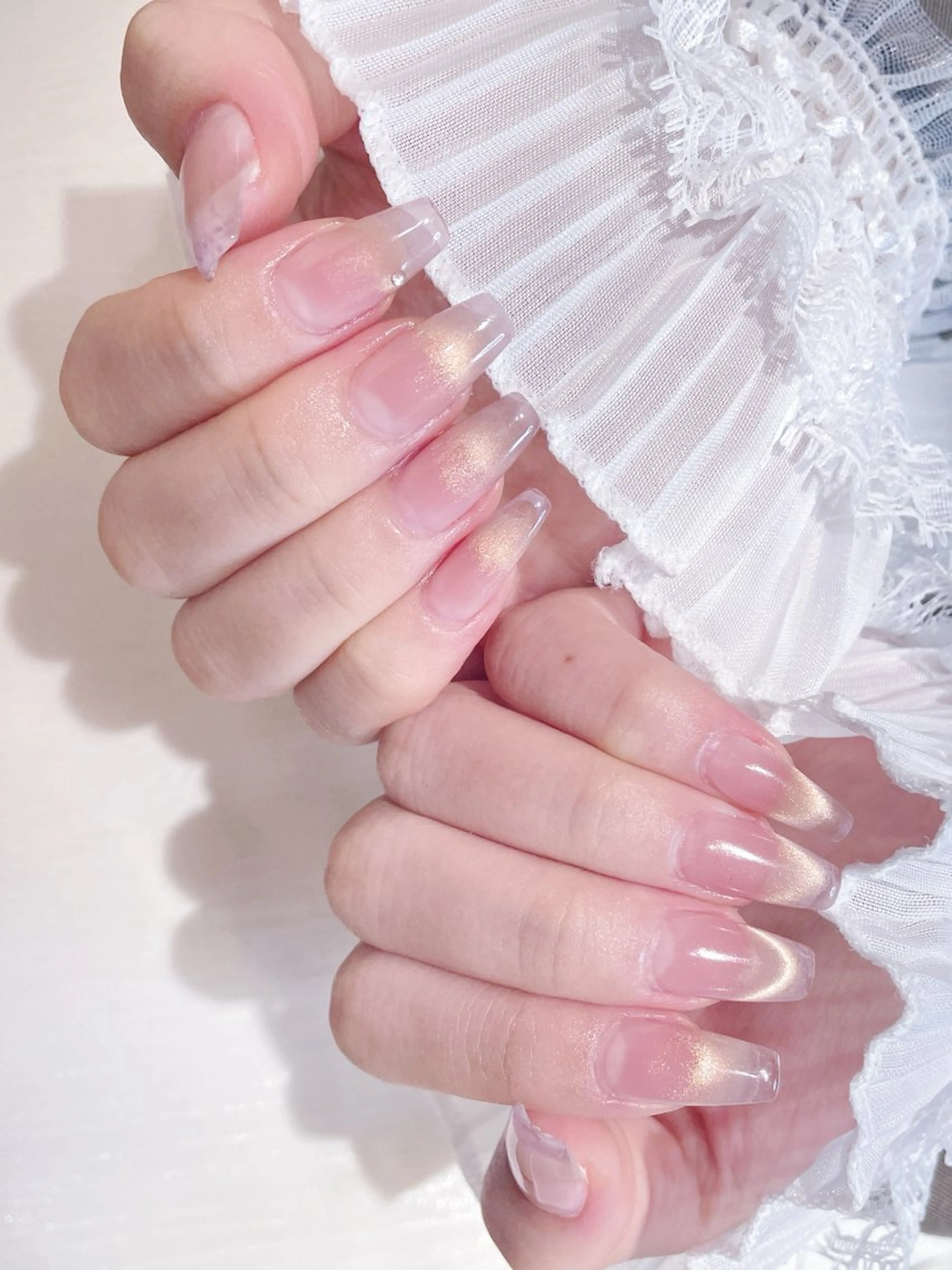 ネイル チークネイル 長さ出し フラワーネイル フレンチネイル ガーリー ハンドネイル ハンドケア Sun Nail 池袋のネイルデザイン