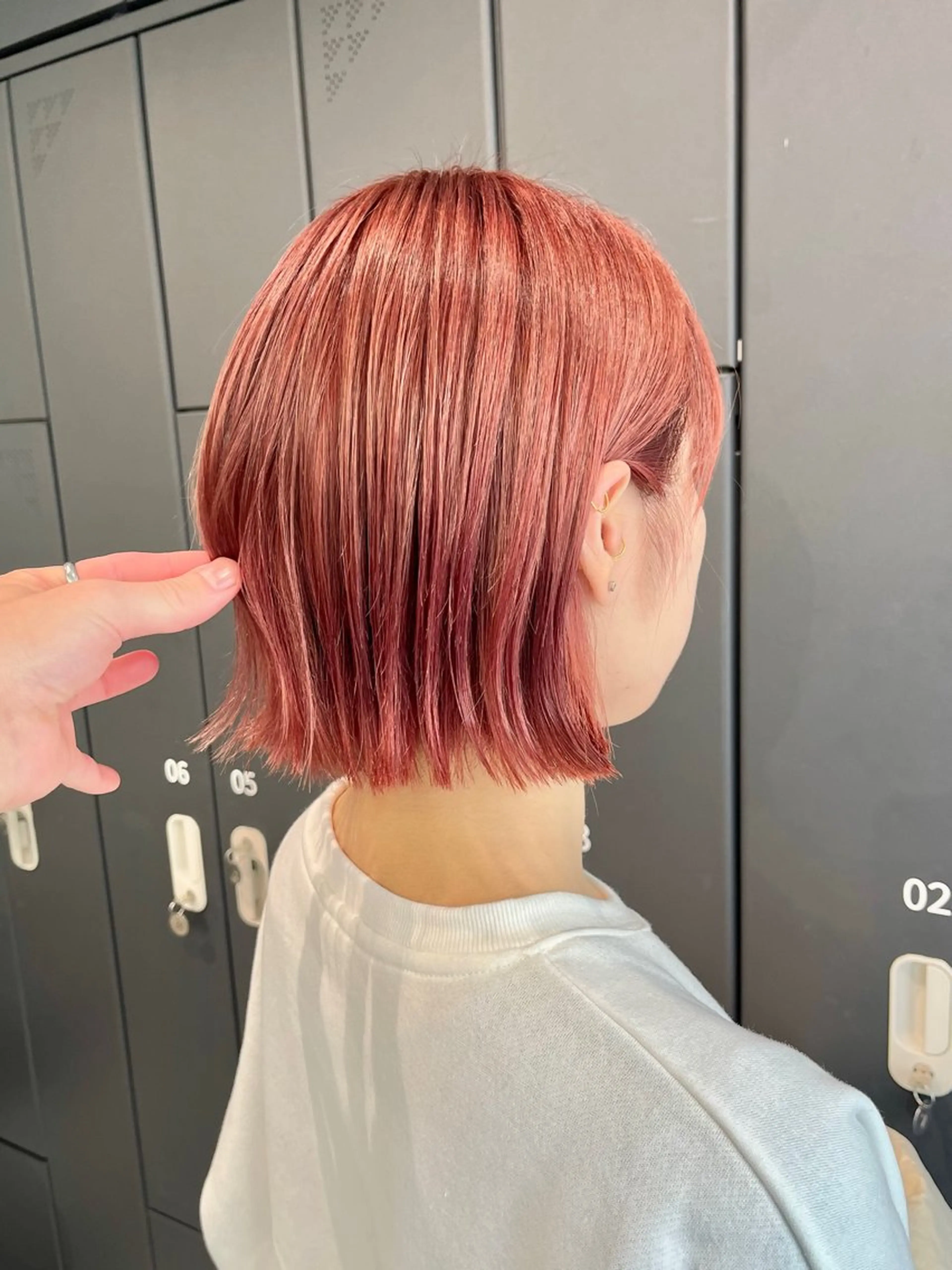 ショート カラー ベージュカラー ピンクカラー ピンクベージュ ボブ 外ハネヘア カット ヘアカラー トリートメント ハイライト/ショート /ボブ/RYOHEIのヘアスタイル