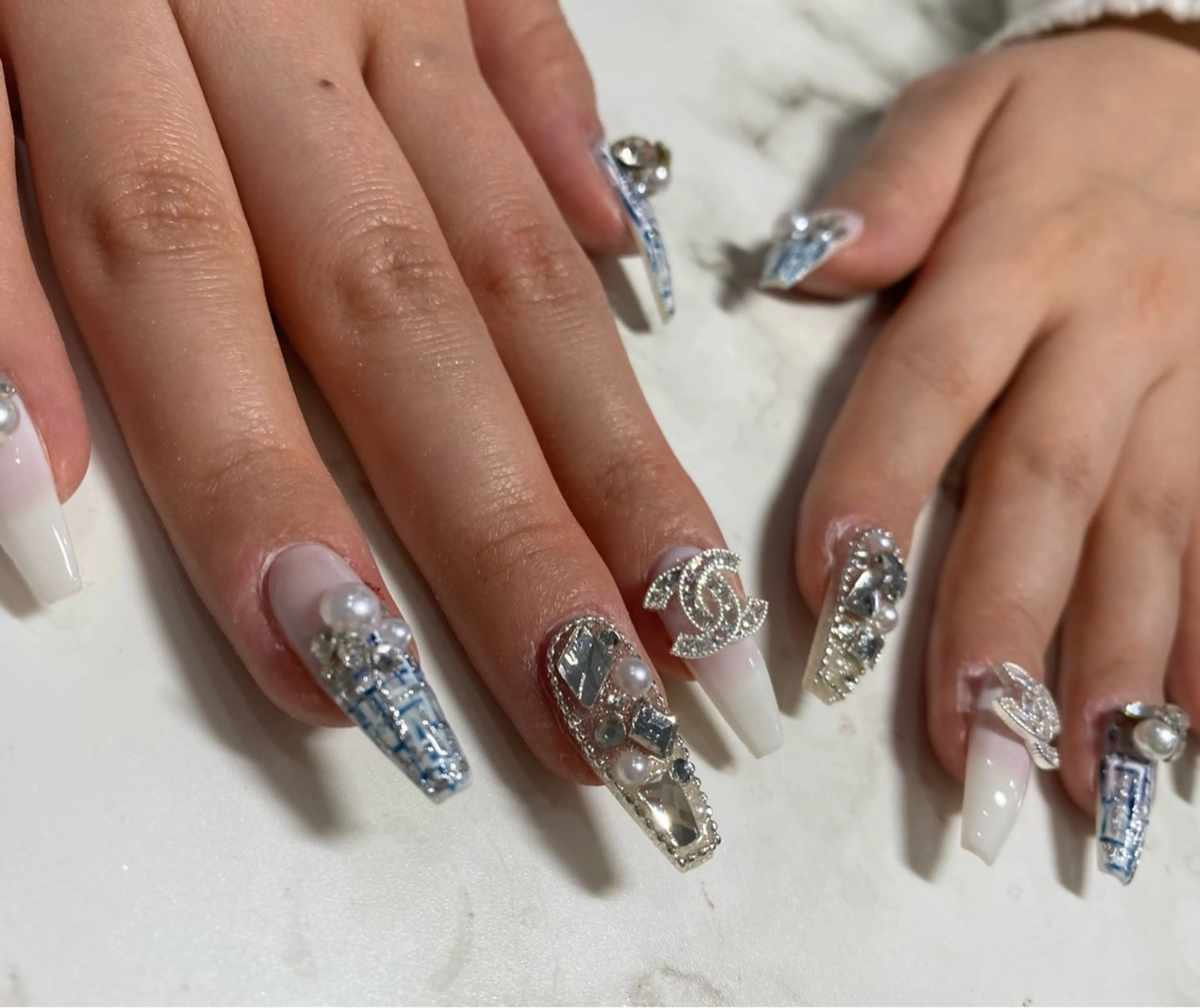 〈オフ込み〉🎀長さだし10本💎持ち込みデザイン(アート5本・パーツ無制限)の写真