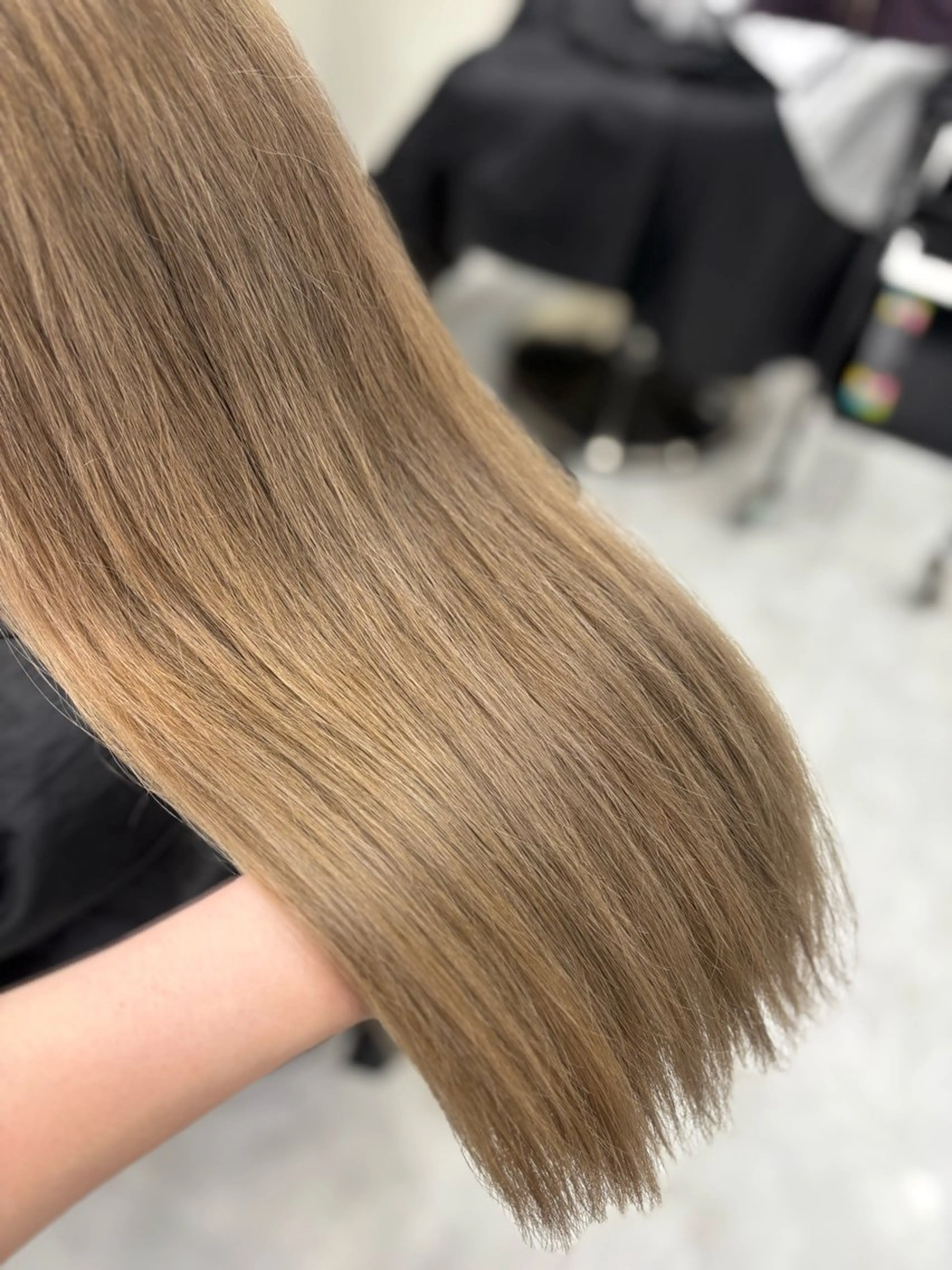 ロング ヘアカラー まろっと艶感ブラウン ベージュ🤍まなかのヘアスタイル