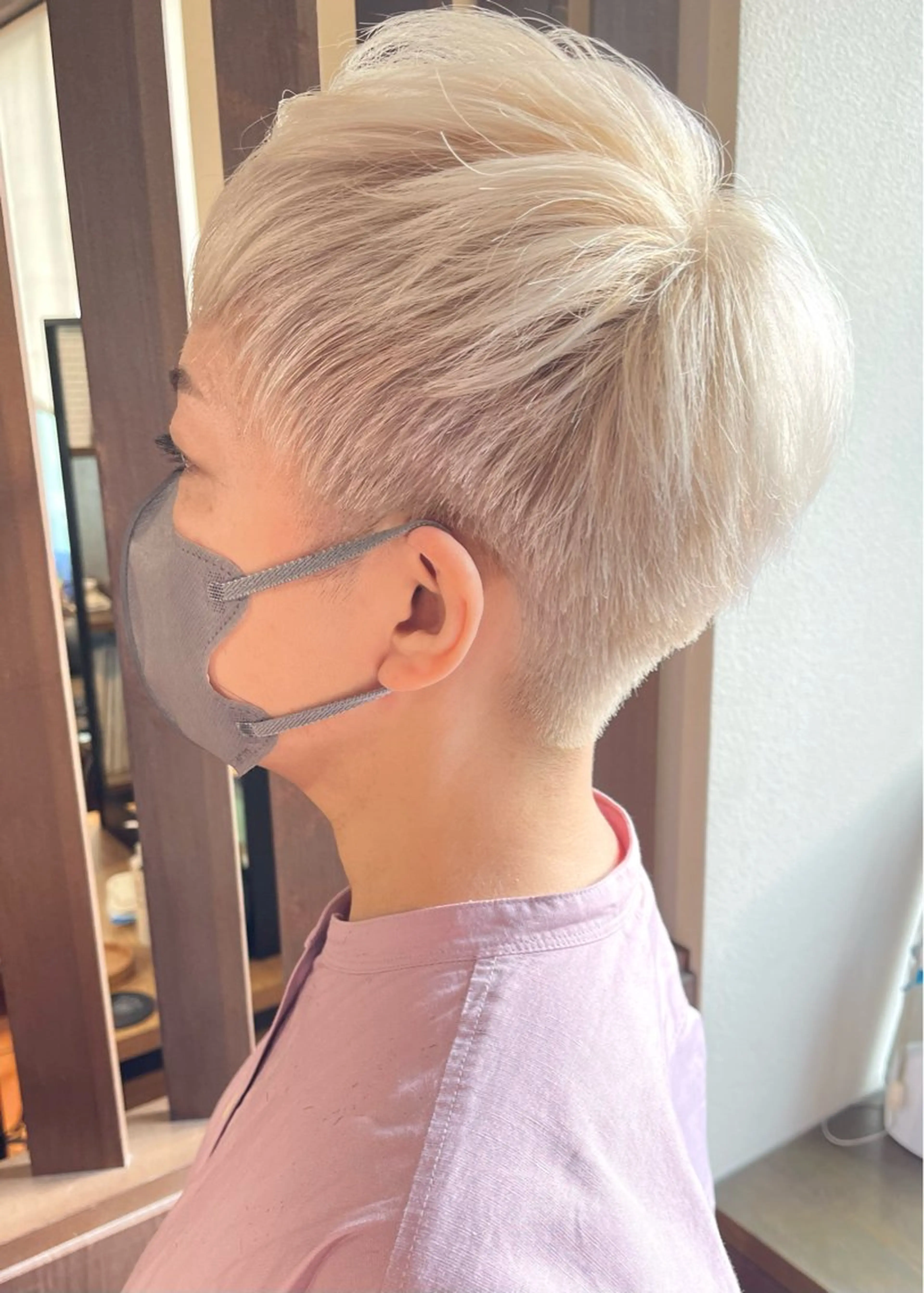 ショート カラー ピンクカラー カット ヘアカラー トリートメント 髪質改善ｶﾗｰ ｹｱﾌﾞﾘｰﾁ/ﾀﾑのヘアスタイル