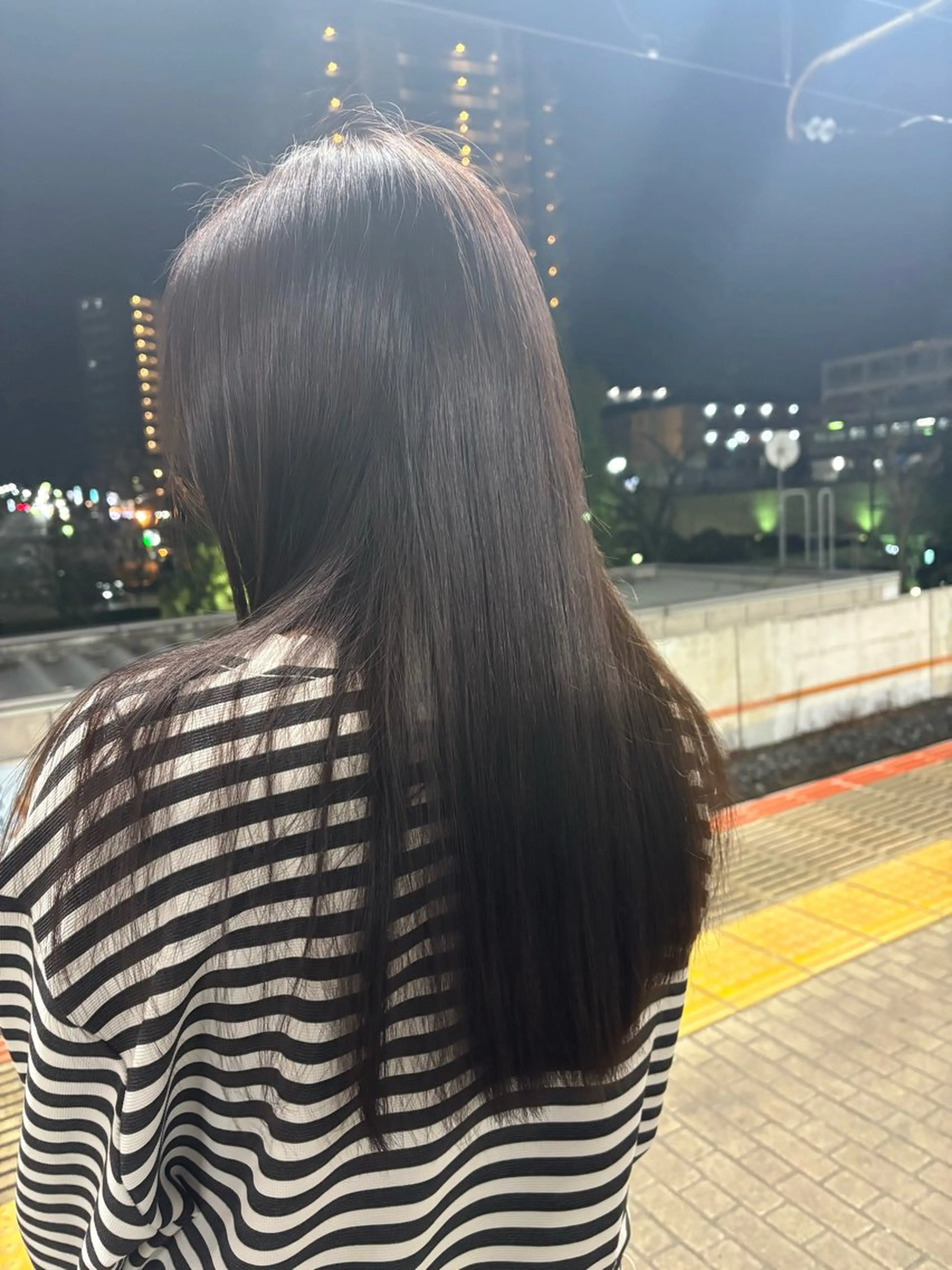 ロング カラー ブラウンカラー カット ヘアカラー トリートメント ナルミ ケイスケのヘアスタイル