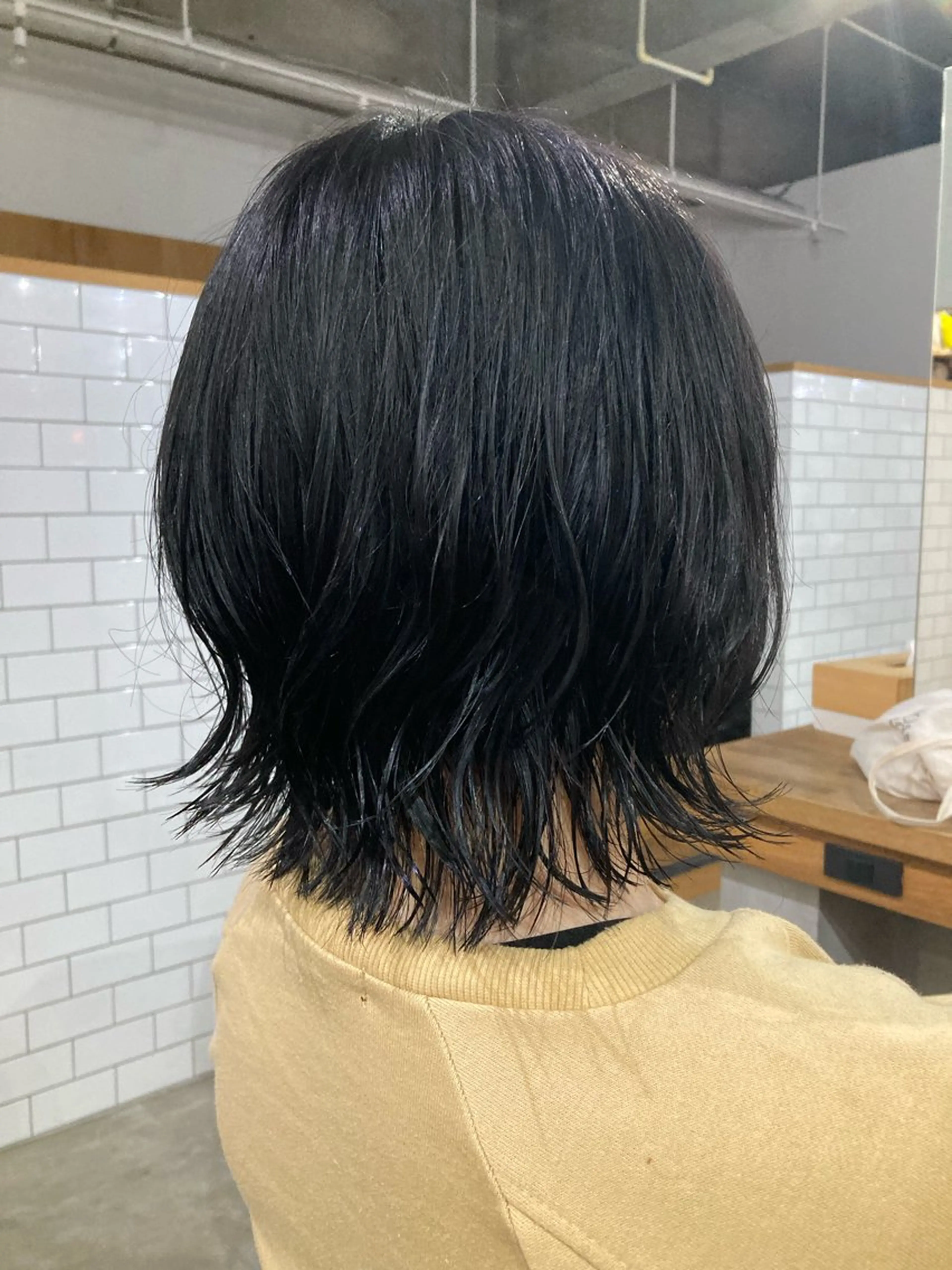 ミディアム ATELIER ZIZI川井さくらのヘアスタイル