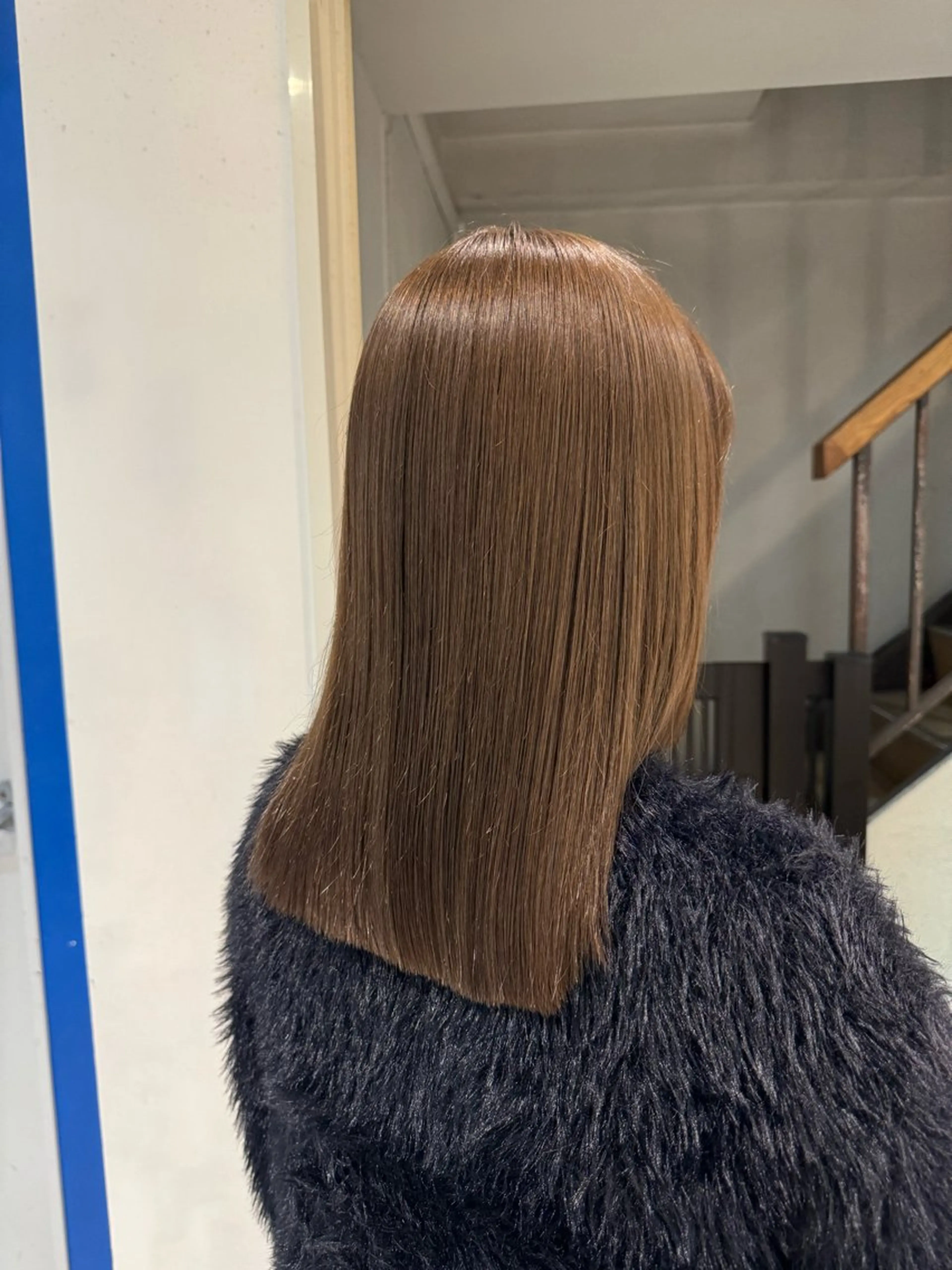 セミロング カラー 💛最強ハイトーン 🐝chan🍯のヘアスタイル