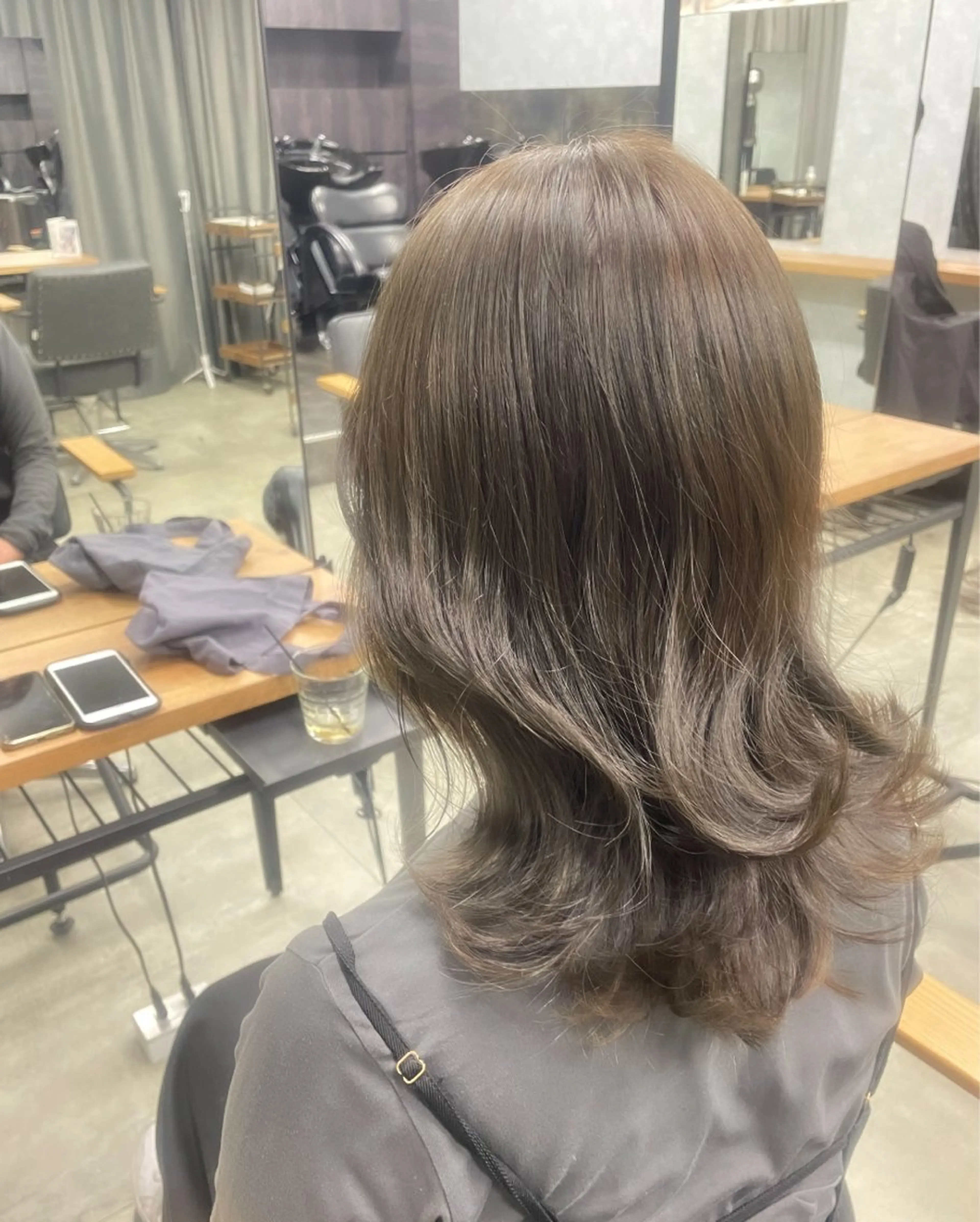 ミディアム 🩵Lutia新宿 ヒイラギ🩵のヘアスタイル