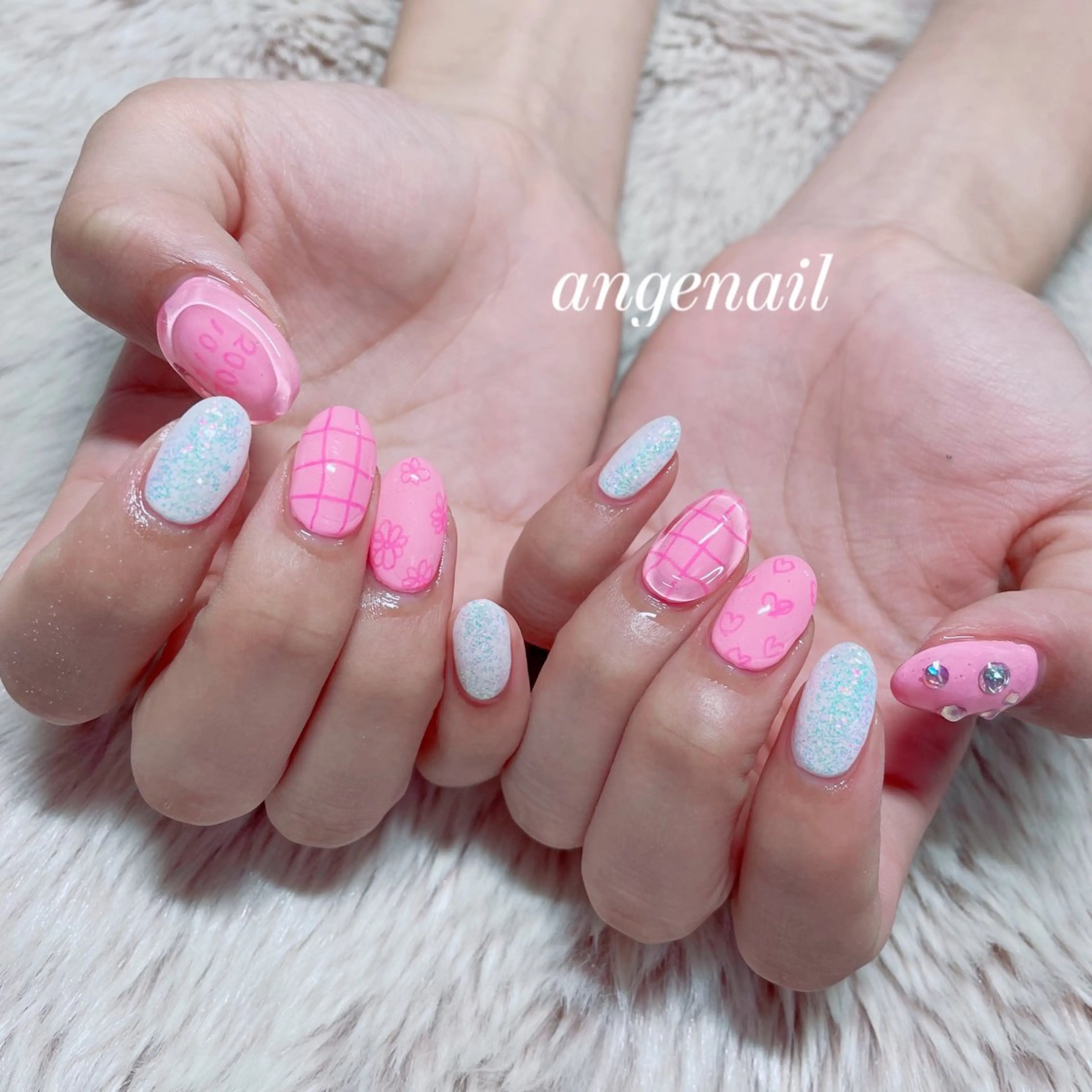 ネイル ハンドネイル オーナーネイリスト MAKIのネイルデザイン