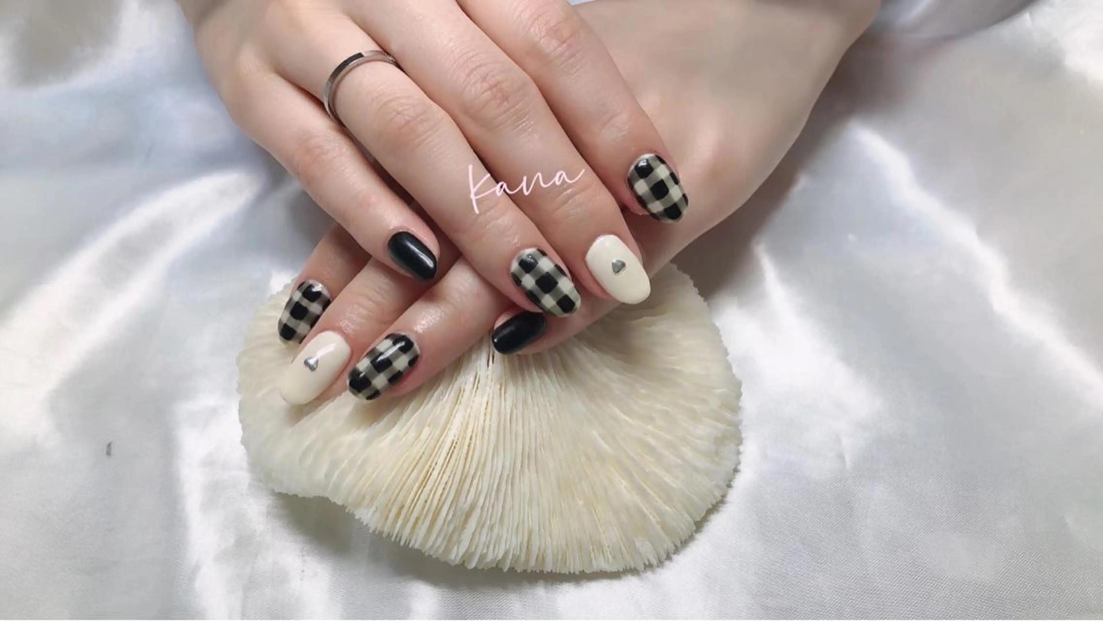 ネイル ハンドネイル Queen 上野のネイルデザイン