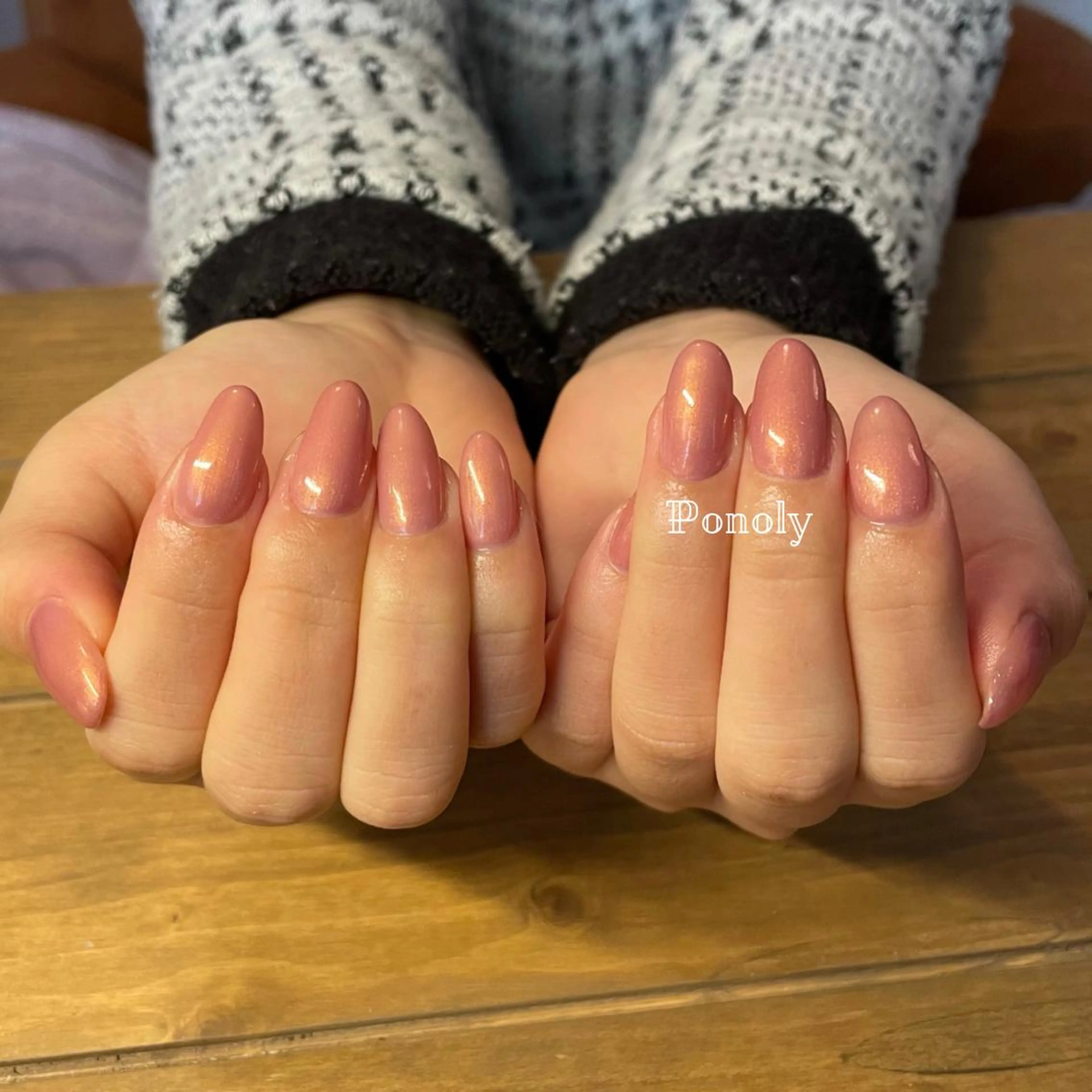 ミディアム ネイル ジェルネイル マグネットネイル ニュアンスネイル ワンカラーネイル パラジェル 10ten所属・10ten Mikiのネイルデザイン