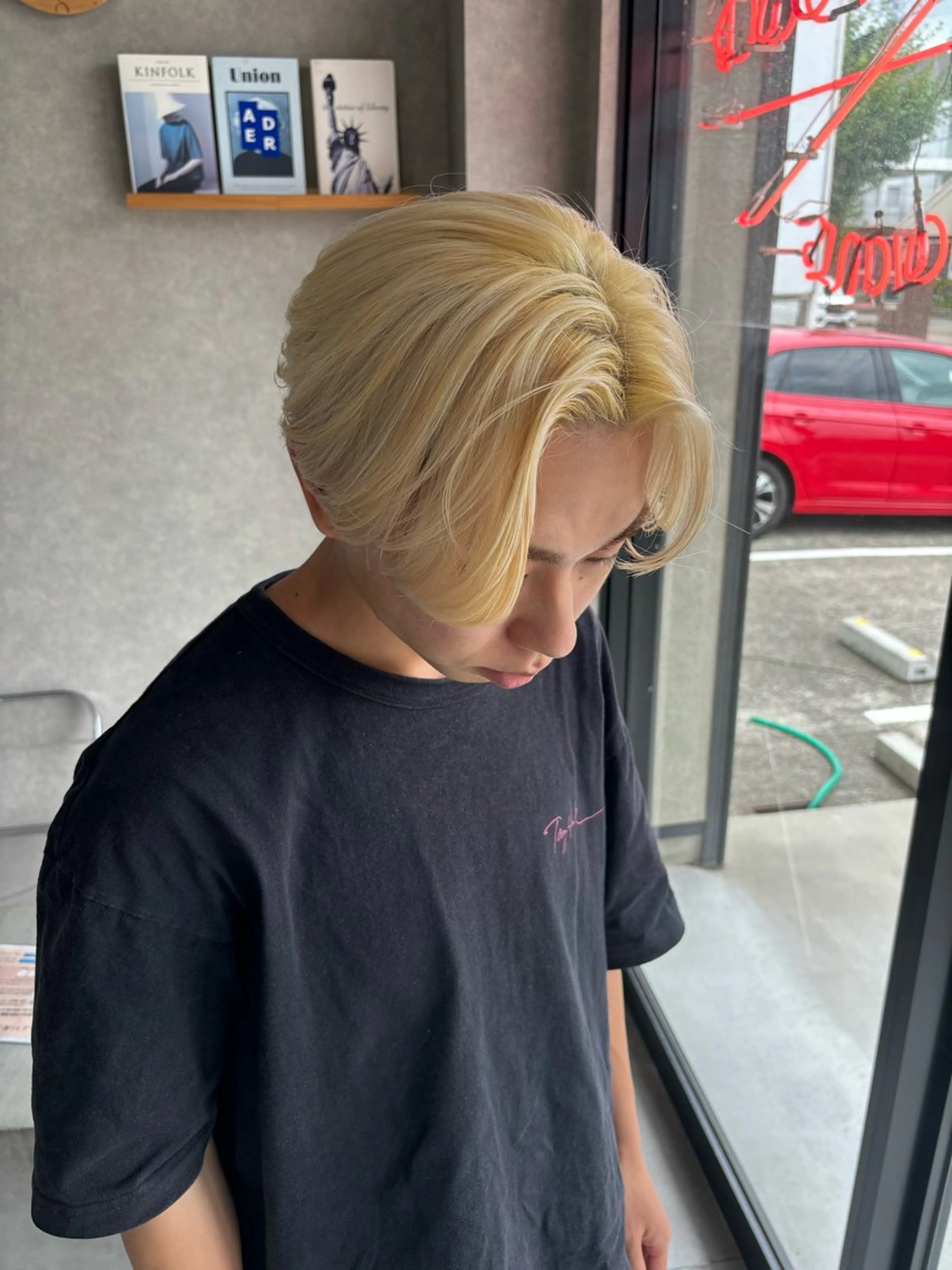 ショート メンズ センターパート メンズハイトーン マッシュウルフ マッシュ メンズパーマ カット 長谷川 湧のヘアスタイル