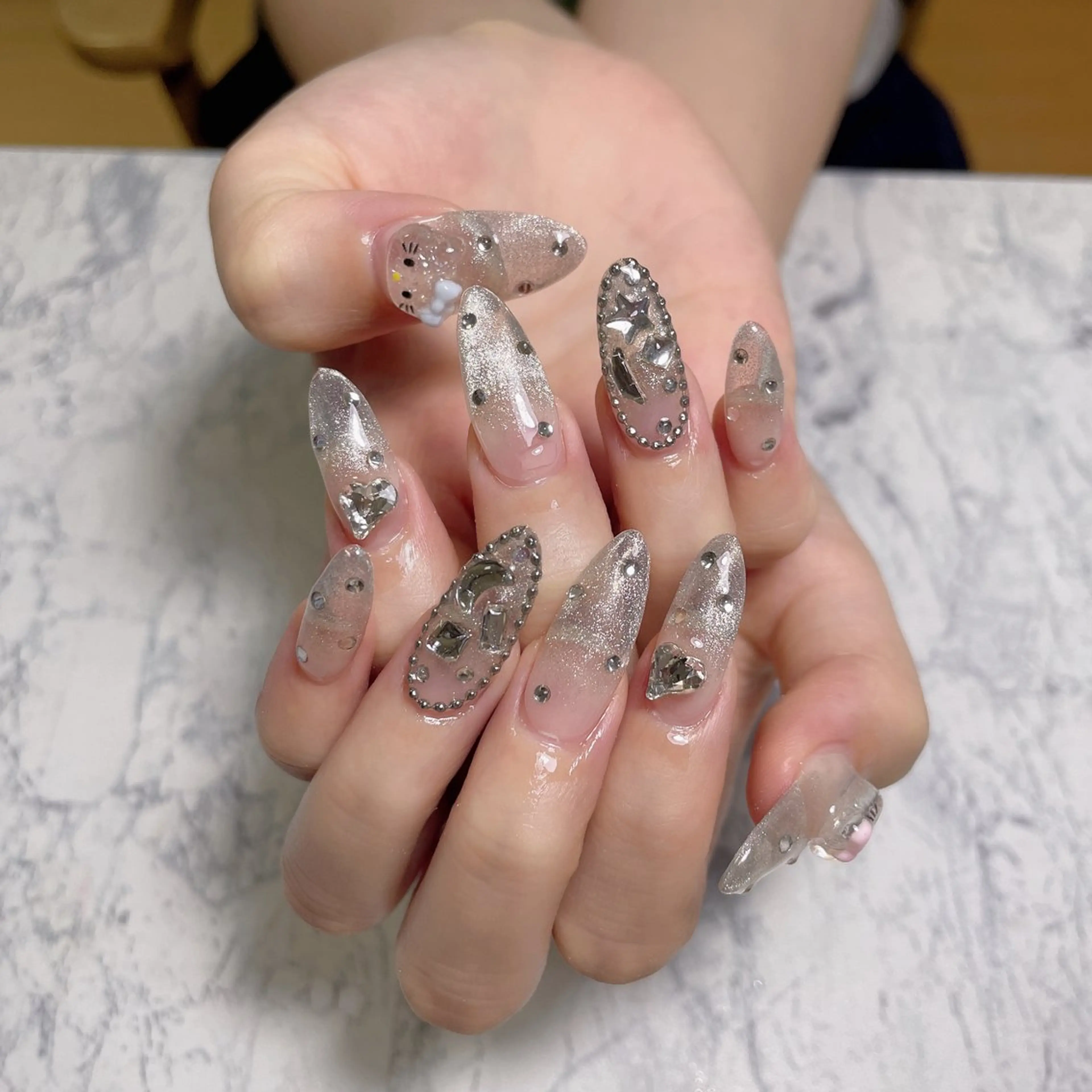 ネイル ハンドネイル 畠山 ゆいのネイルデザイン