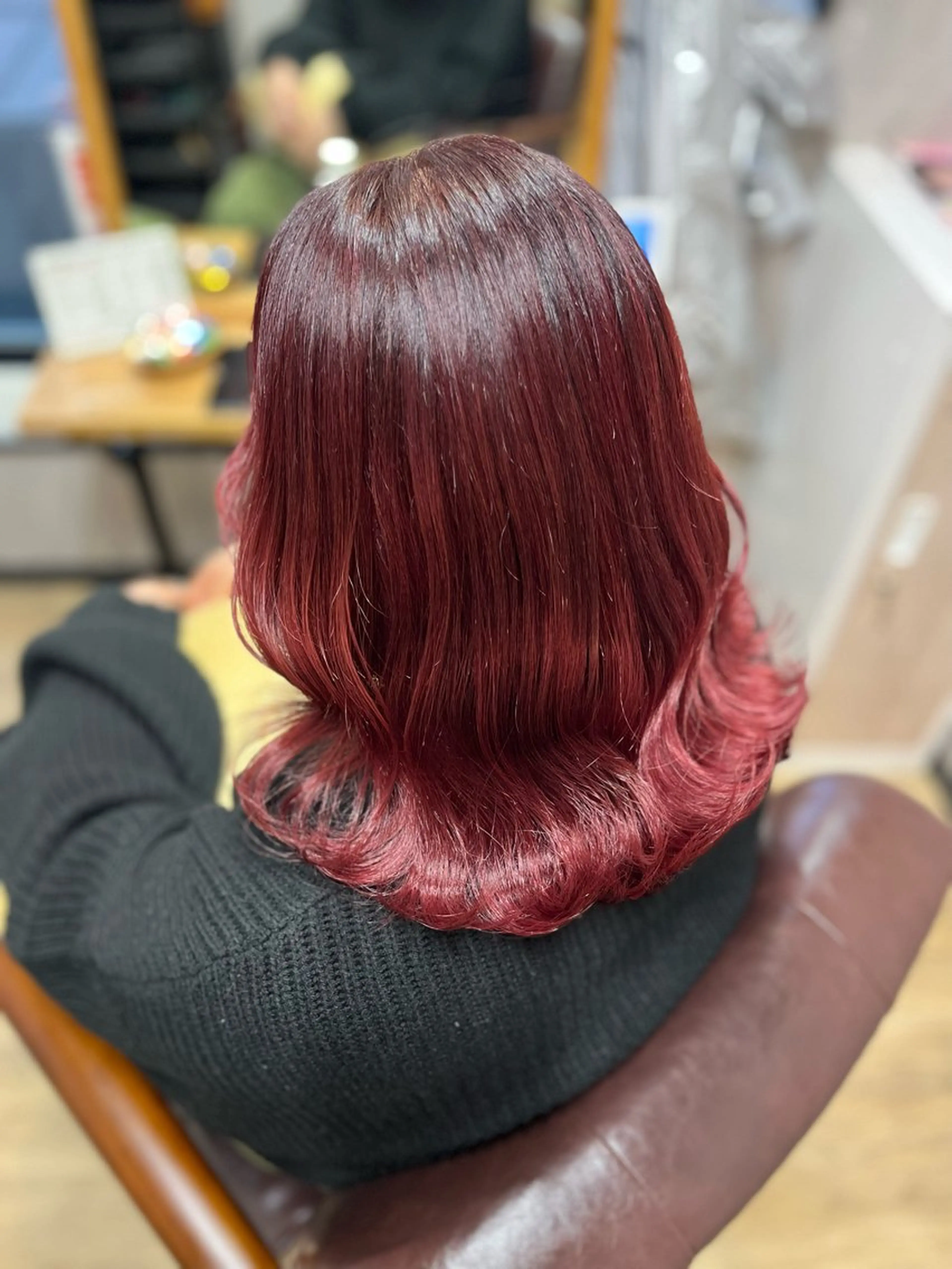 ミディアム 艶髪🌈ムラカミ サキのヘアスタイル