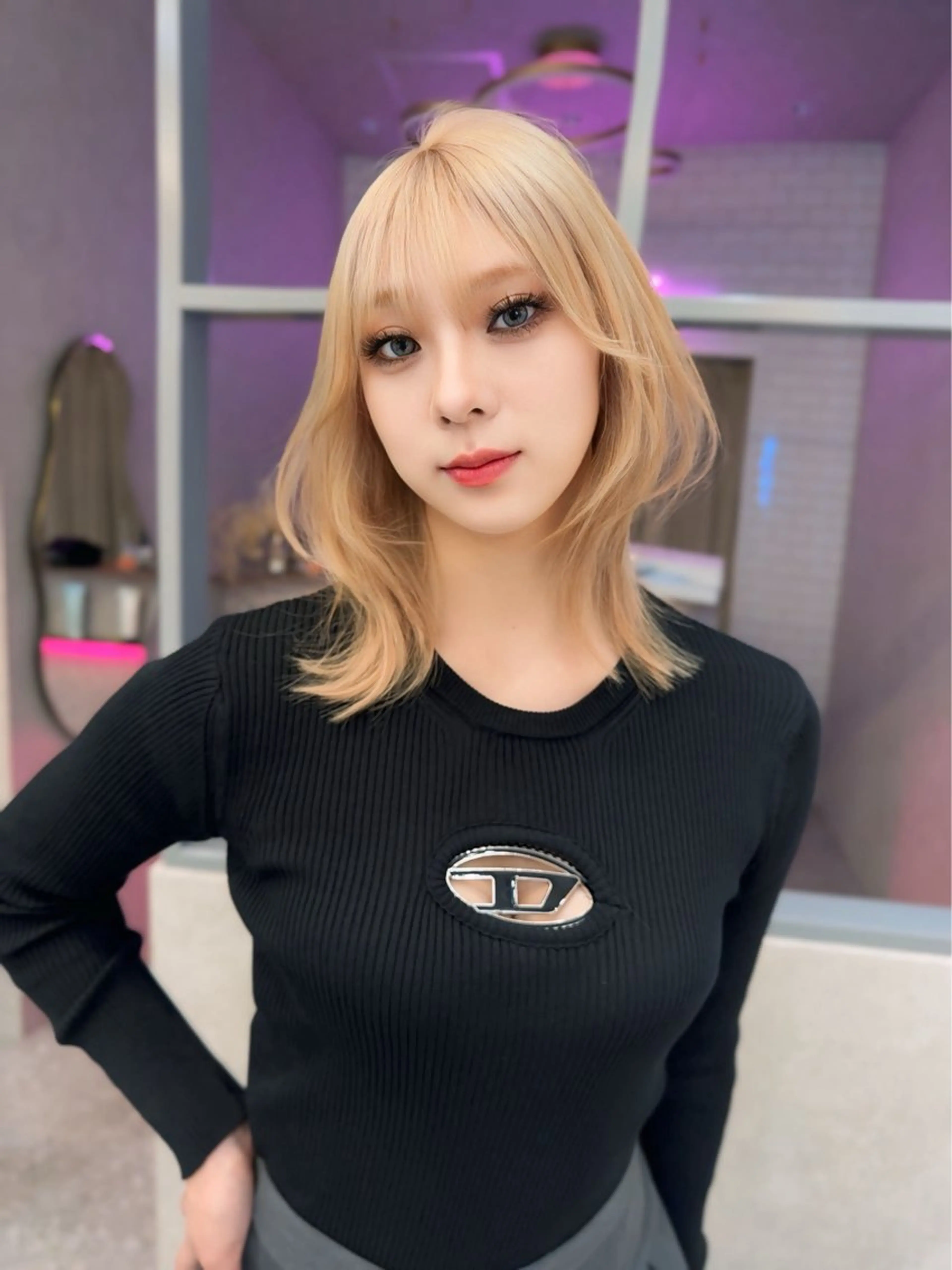 ミディアム カラー ヘアアレンジ ヘアカラー yuuto🌈 冬の透け感カラーのヘアスタイル