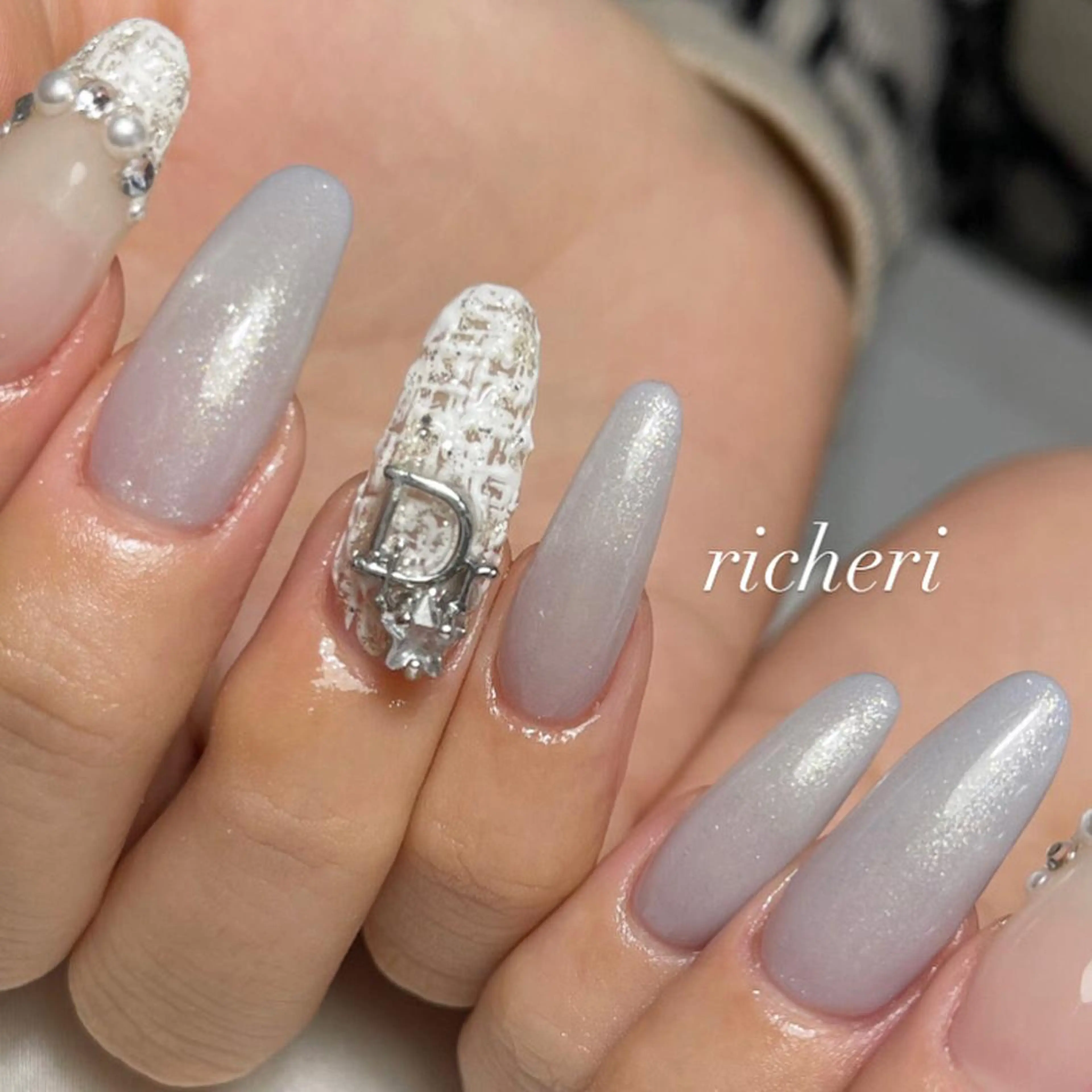 ミディアム ネイル ハンドネイル richeri beautyのエステ・リラクイメージ