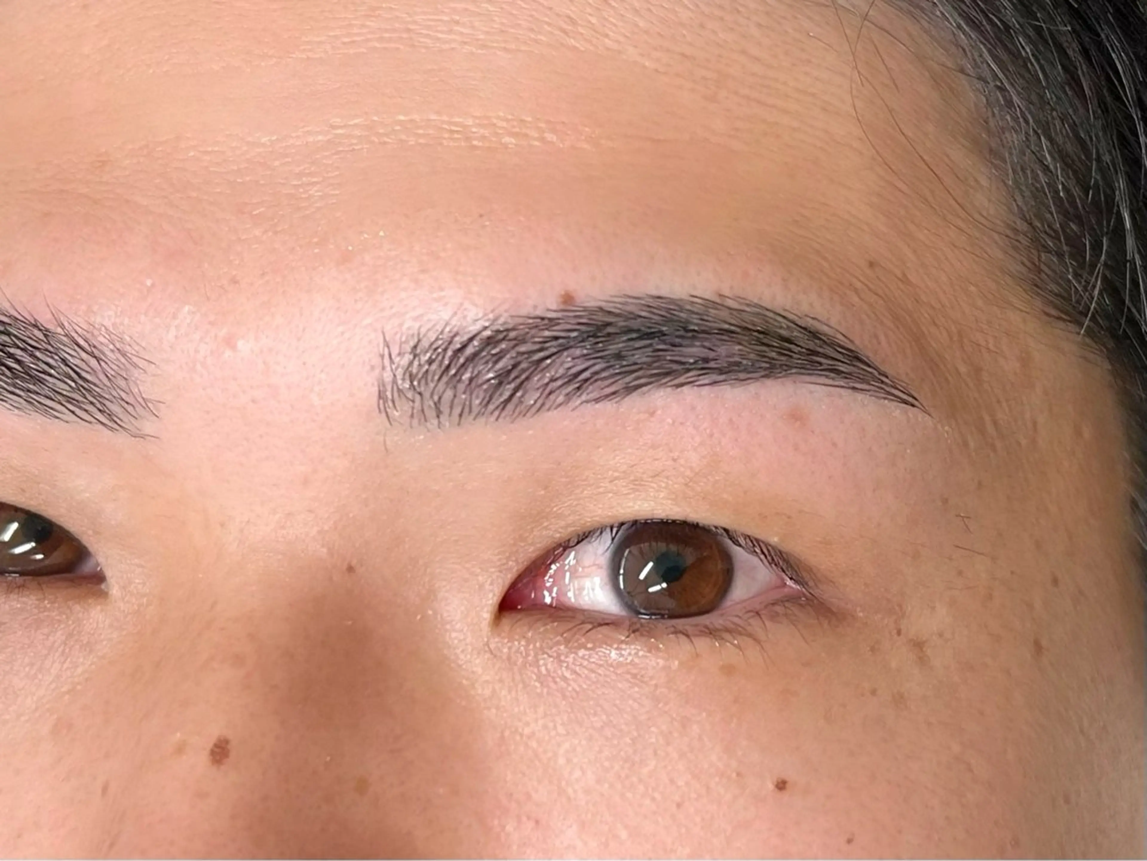 【メンズ専用👦🏻】🏹眉WAX🏹骨格に合わせたアイブロウ(毛量調節、カット込)の写真