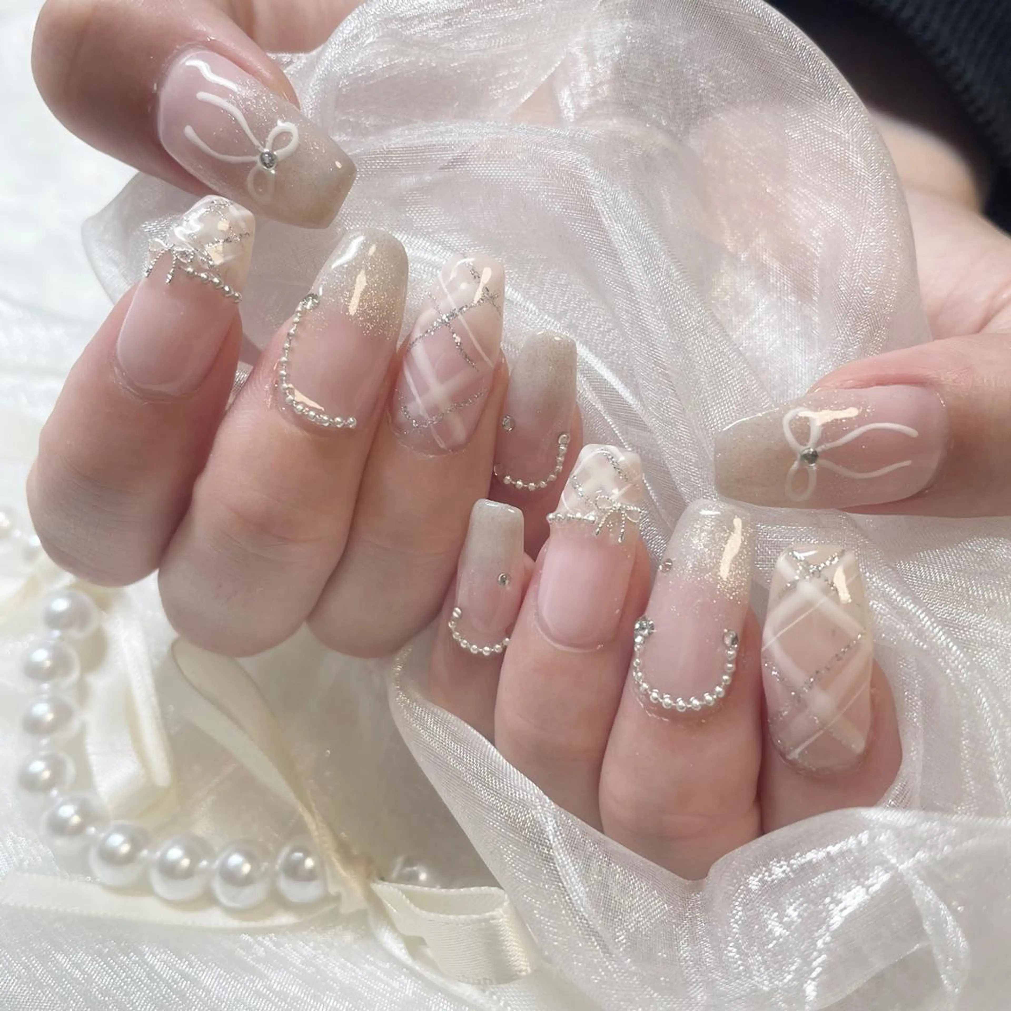 ネイル ジェルネイル 韓国ネイル 持ち込み ワンカラーネイル ワンホンネイル ハンドネイル fiore nail 🦋のネイルデザイン