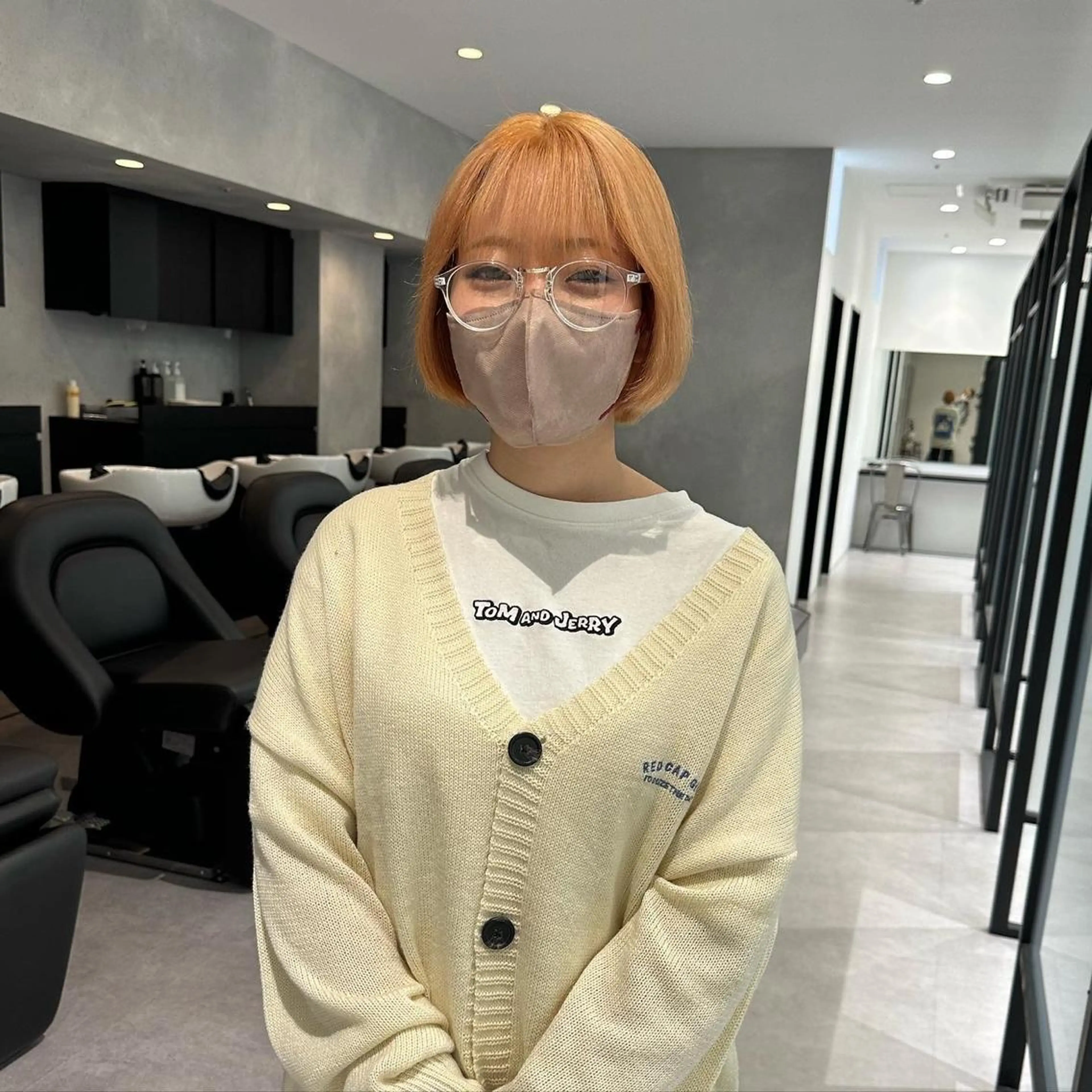 ショート カラー オレンジ ボブ ヘアカラー トリートメント 鈴木/ミルクティー/ ブリーチ/ボブ/のヘアスタイル