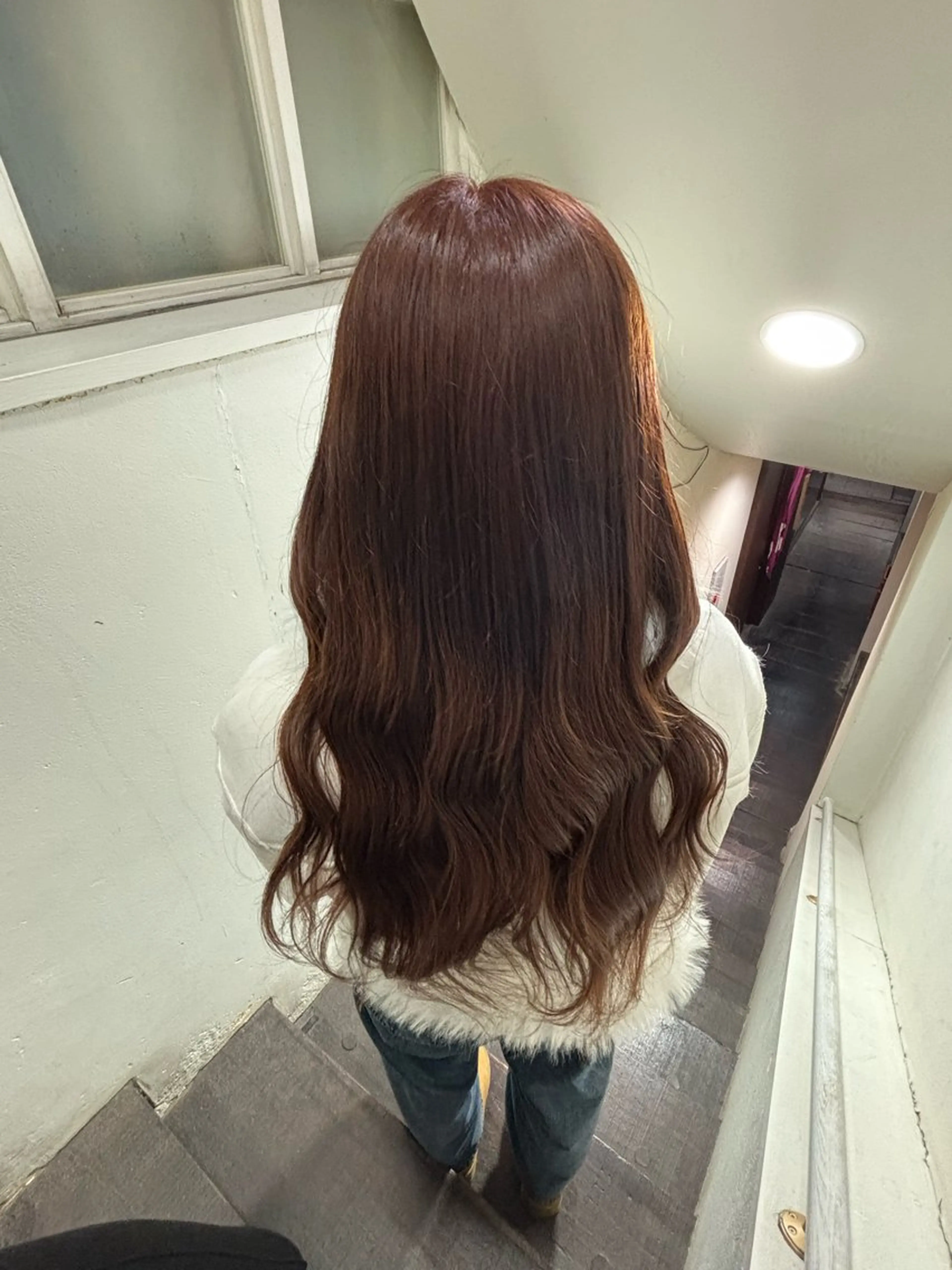 ロング カラー ブラウンカラー 透明感カラー ピンクカラー ピンクブラウン ヘアカラー 透明オリーブ/ 艶カラー/ NOAのヘアスタイル