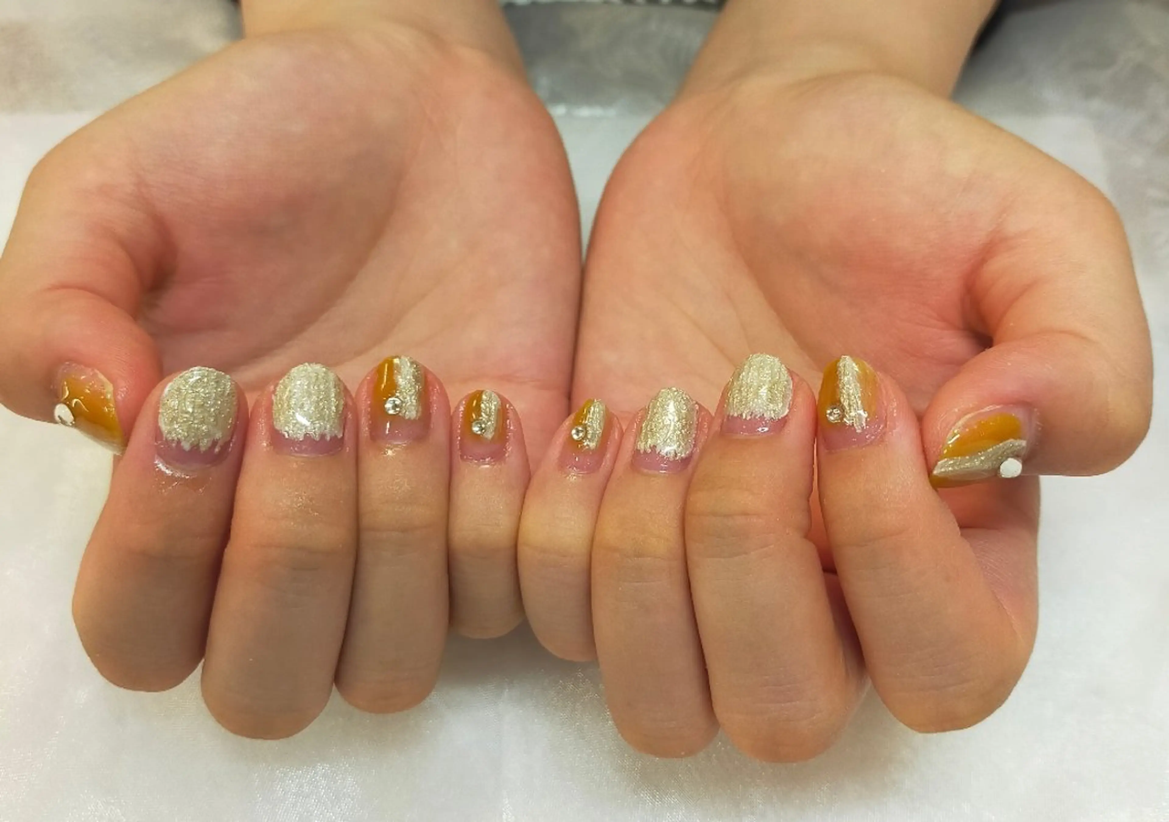 ネイル ブラウン ニュアンスネイル maruyasu. yのネイルデザイン