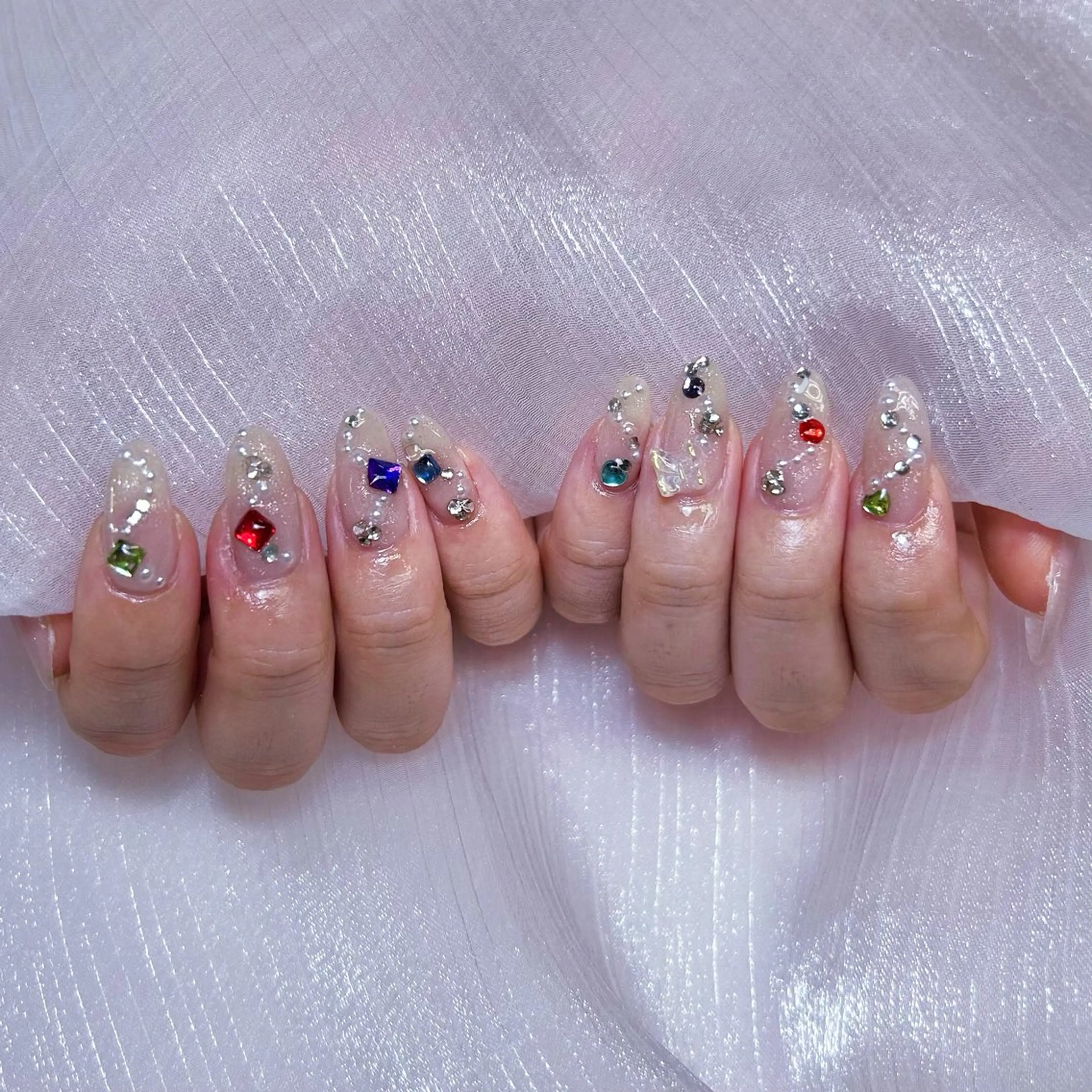 ネイル アートネイル オーロラネイル キラキラネイル 韓国ネイル マグネットネイル ハンドネイル ハンドケア DIAMOND 💞のネイルデザイン