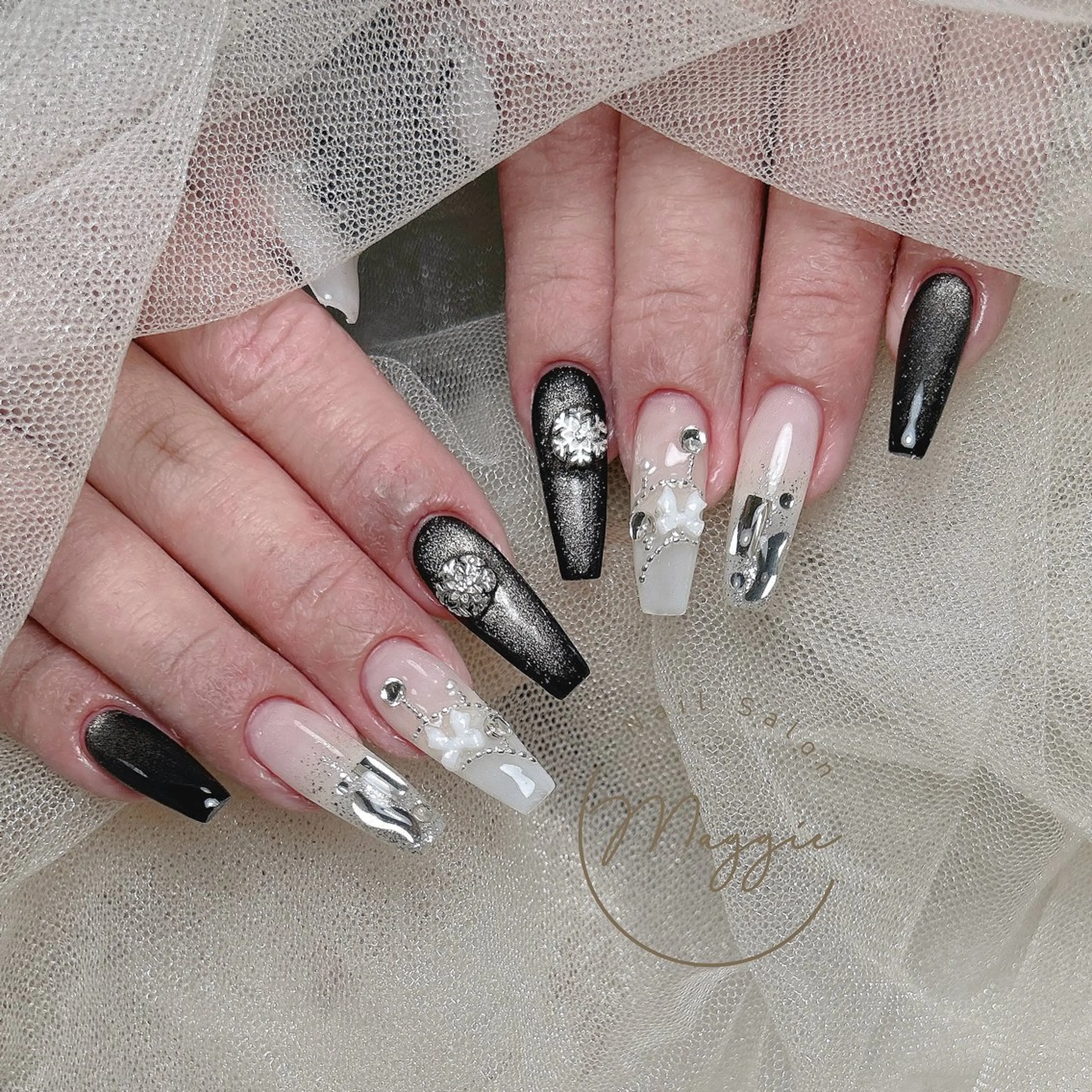 ネイル Maggie Nail🦩のネイルデザイン