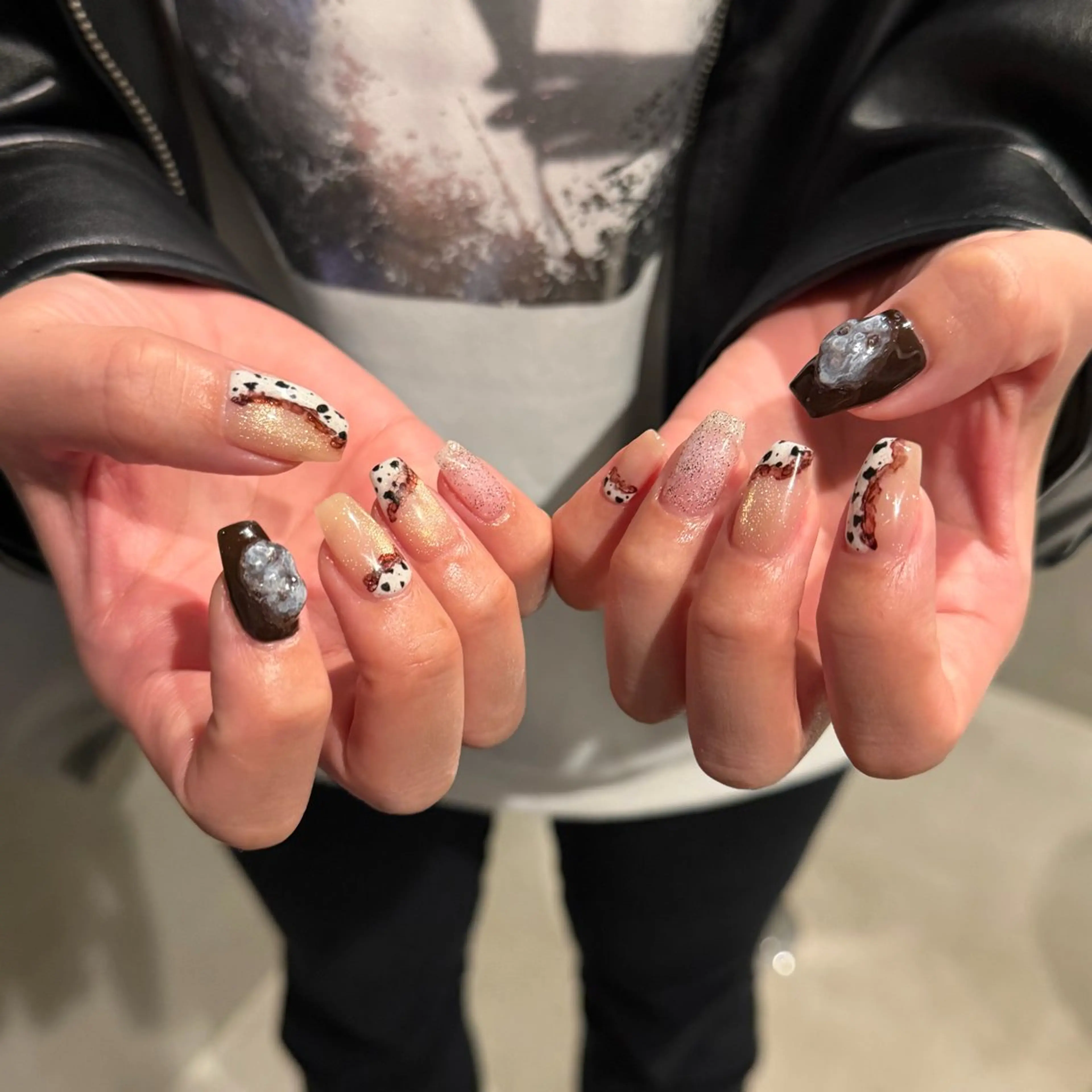 ネイル ハンドネイル 𝐫𝐚𝐢 𝐧𝐚𝐢𝐥の眉毛・アイブロウイメージ