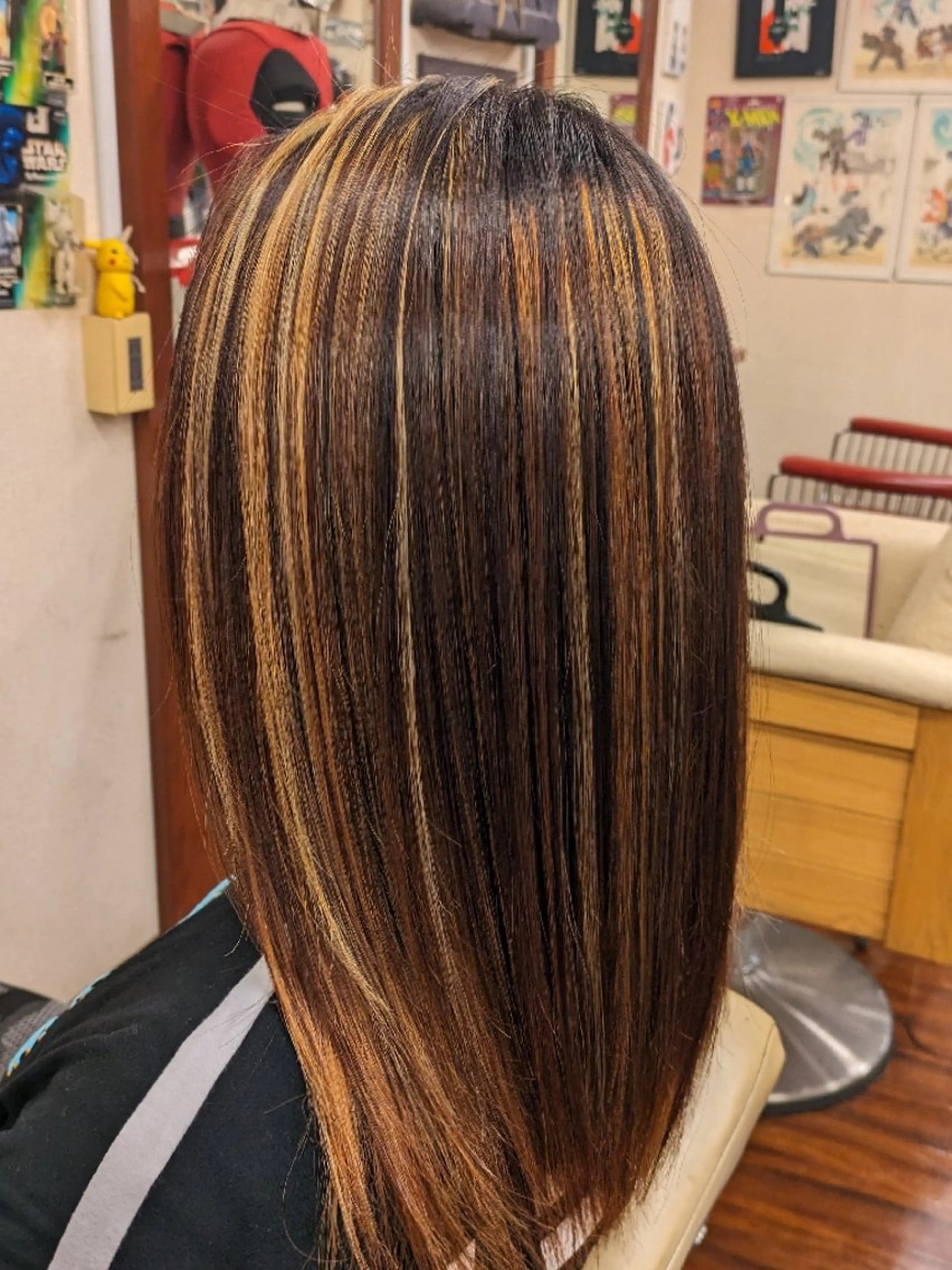 セミロング ハイライト カット ヘアカラー トリートメント fuwat所属・秋葉原でカラーする なら🐉ちぇーたんのヘアスタイル