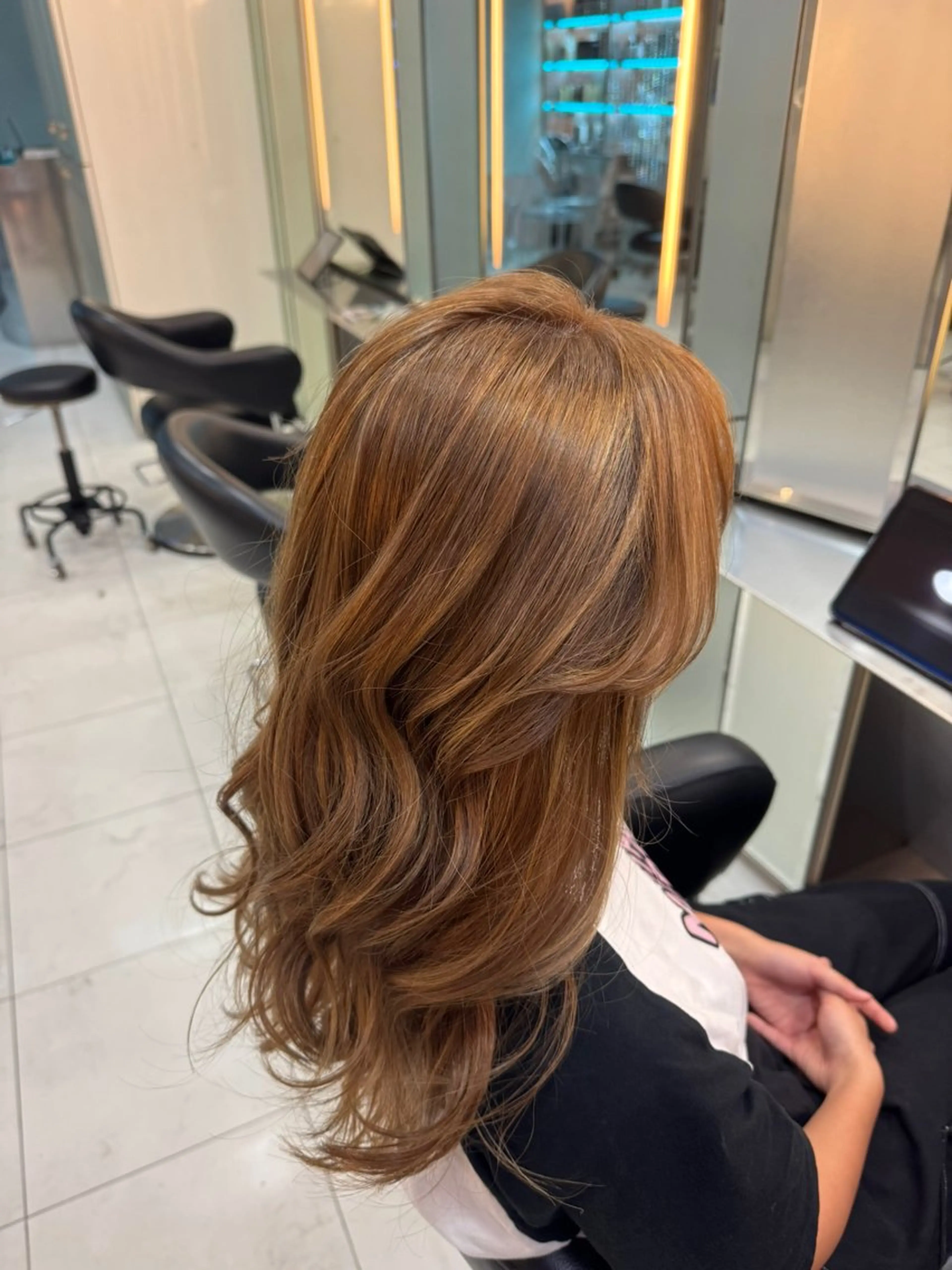 ロング カラー バレイヤージュ 透明感カラー デザインカラー レイヤーカット ヘアカラー ジャンクロードビギン 下北沢店所属・ルナ/モデル募集🎀 /バレイヤージュのヘアスタイル